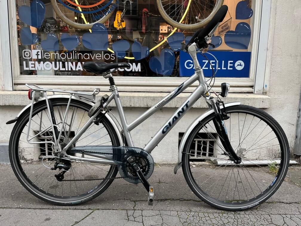 Acheter Vélo Giant Custom Super Lite - 489,90 € Vélo Giant Custom Super Lite N/A reconditionné disponible sur Le Moulin à Vélos