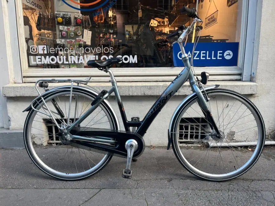 Acheter Vélo Ville Giant Chill - 269,90 € | Dero Vélo Ville Giant Chill reconditionné disponible sur Le Moulin à Vélos | Dero