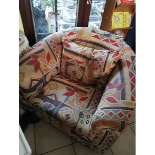 Vend Canapé D Angle Style Méridienne, 2m Sur 2m50 Plus Fauteuil Bon état - 800,00 € Vend Canapé D Angle Style Méridienne, 2m Sur 2m50 Plus Fauteuil Bon état reconditionné disponible sur Rakuten