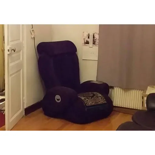 Vend fauteuil en velours noir très confortable de massages, bon état Bon état reconditionné disponible sur Rakuten