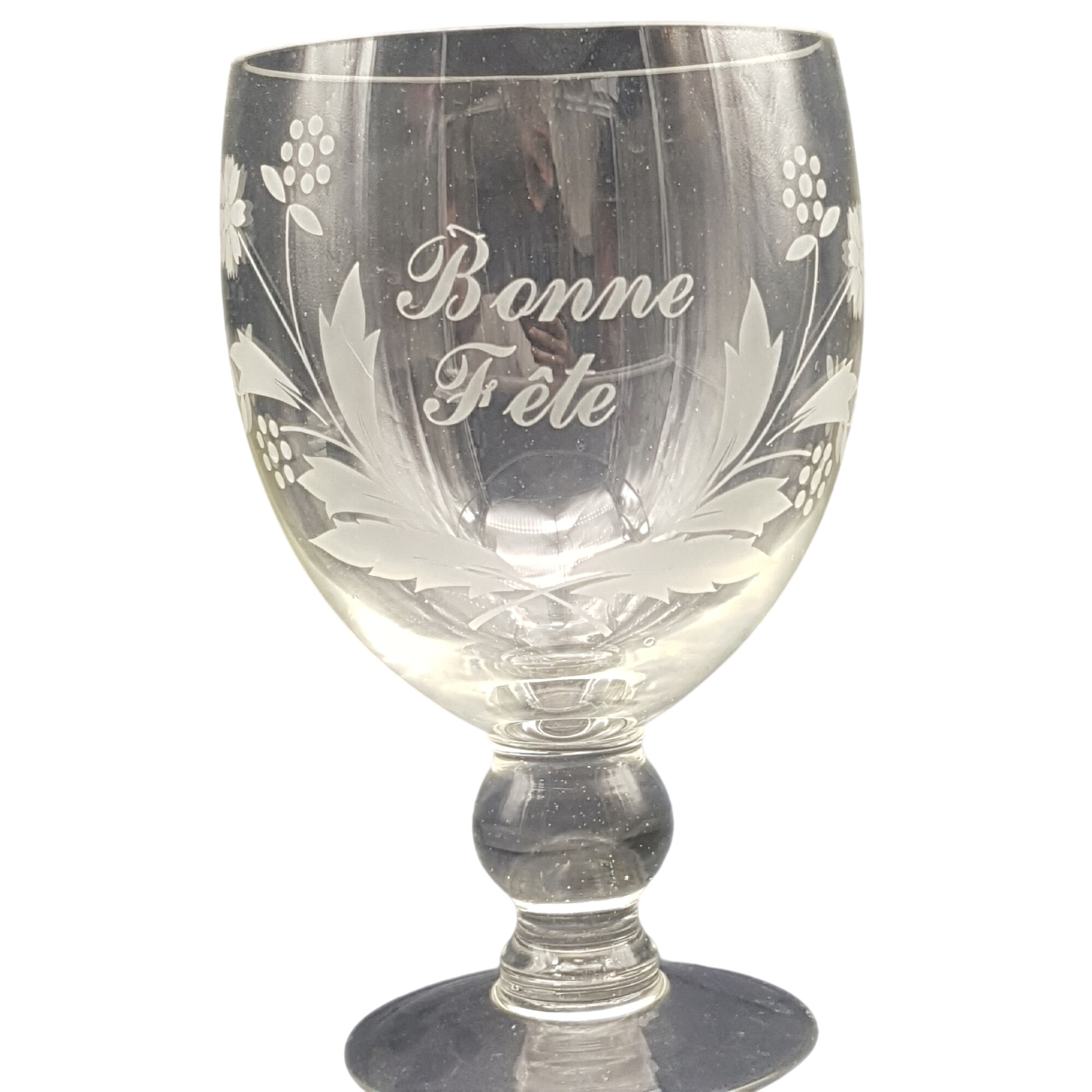 Acheter Verre "Bonne fête" en cristal avec joli motif floral Bon état - 16,00 € Verre "Bonne fête" en cristal avec joli motif floral Bon état reconditionné disponible sur Label Emmaüs