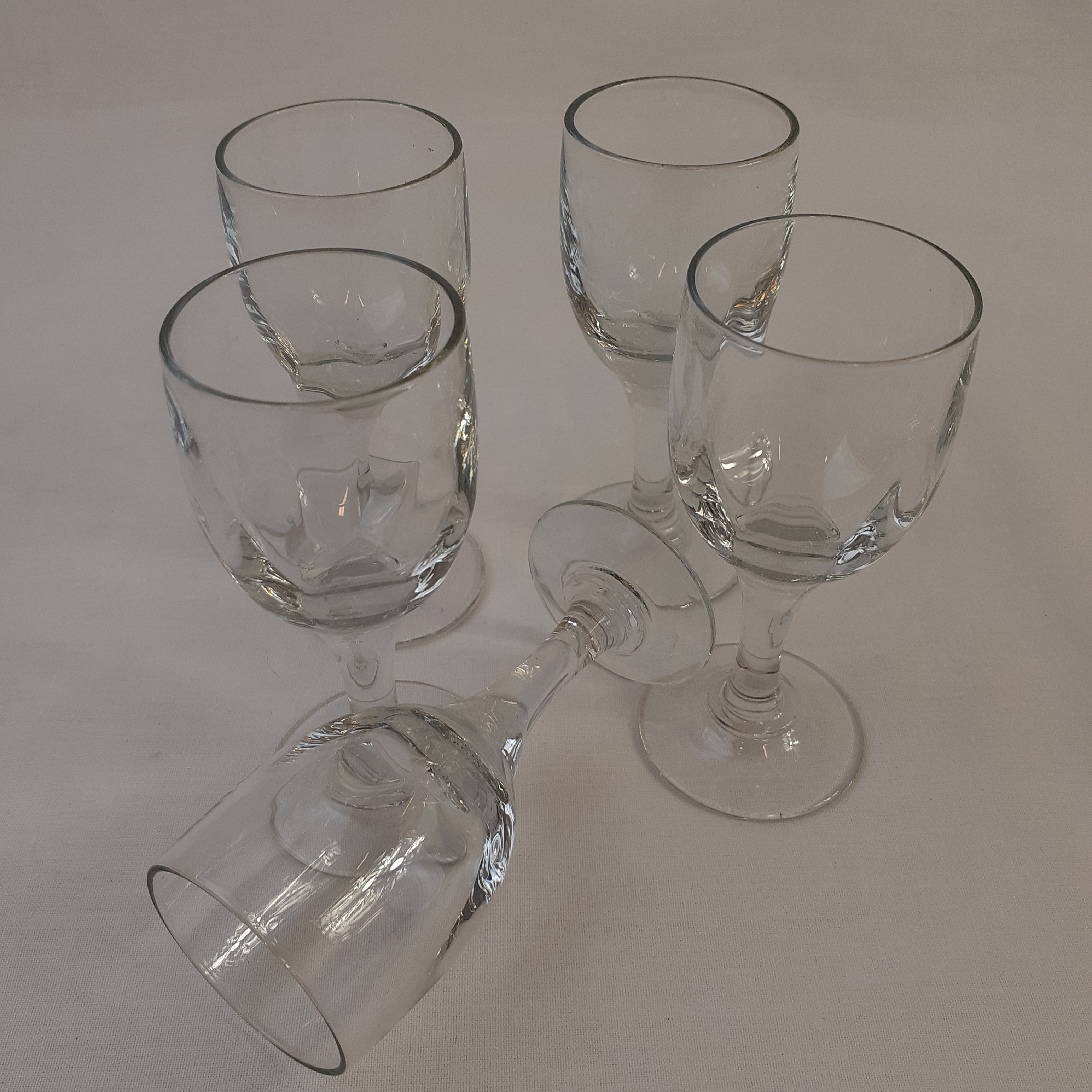 Voir photo 2 de Verres à liqueur en verre Verres à liqueur en verre Parfait état reconditionné photo 2