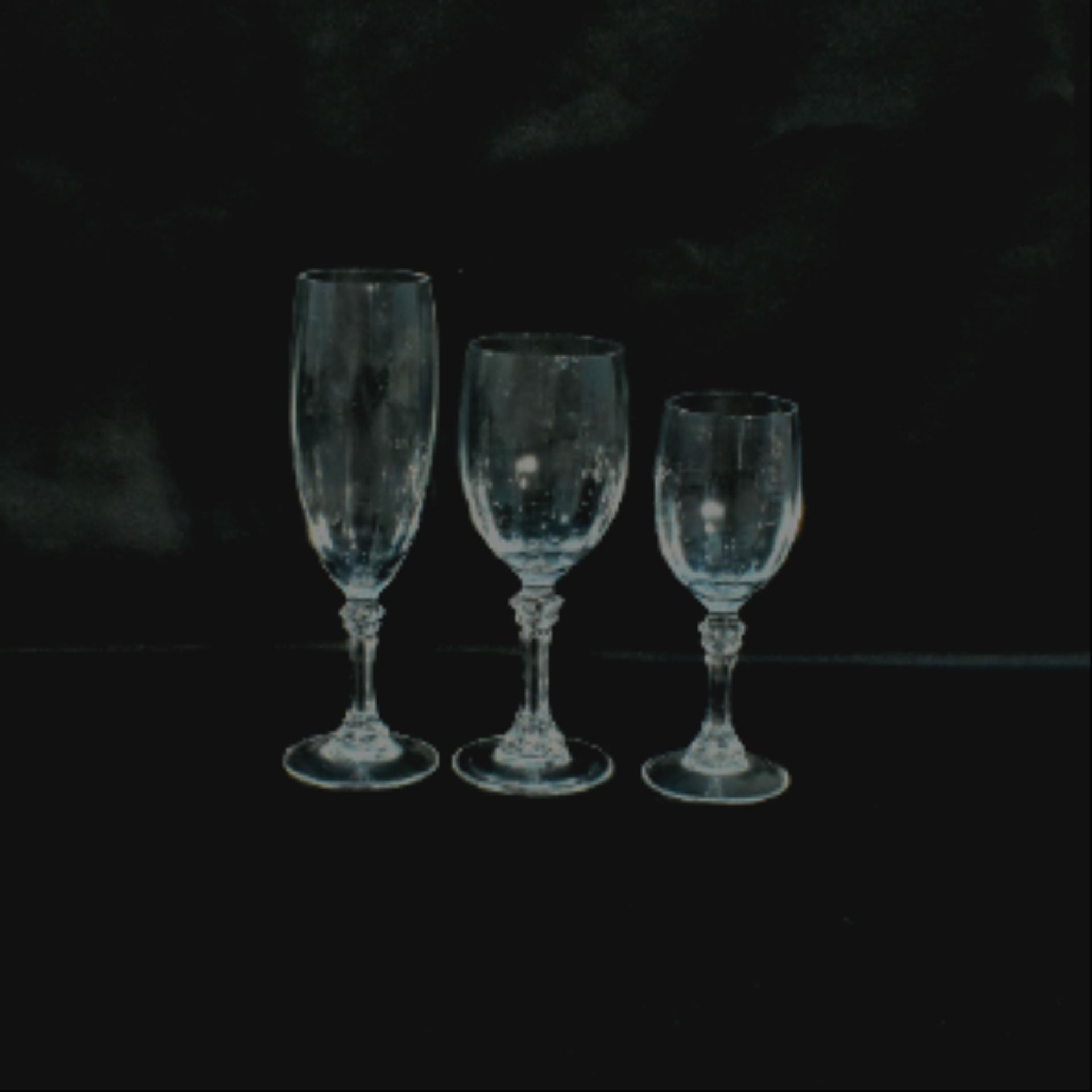 Voir photo 2 de Verres de Dégustation - Vin & Champagne - Cristal Blanc Verres de Dégustation - Vin & Champagne - Cristal Blanc Bon état reconditionné photo 2
