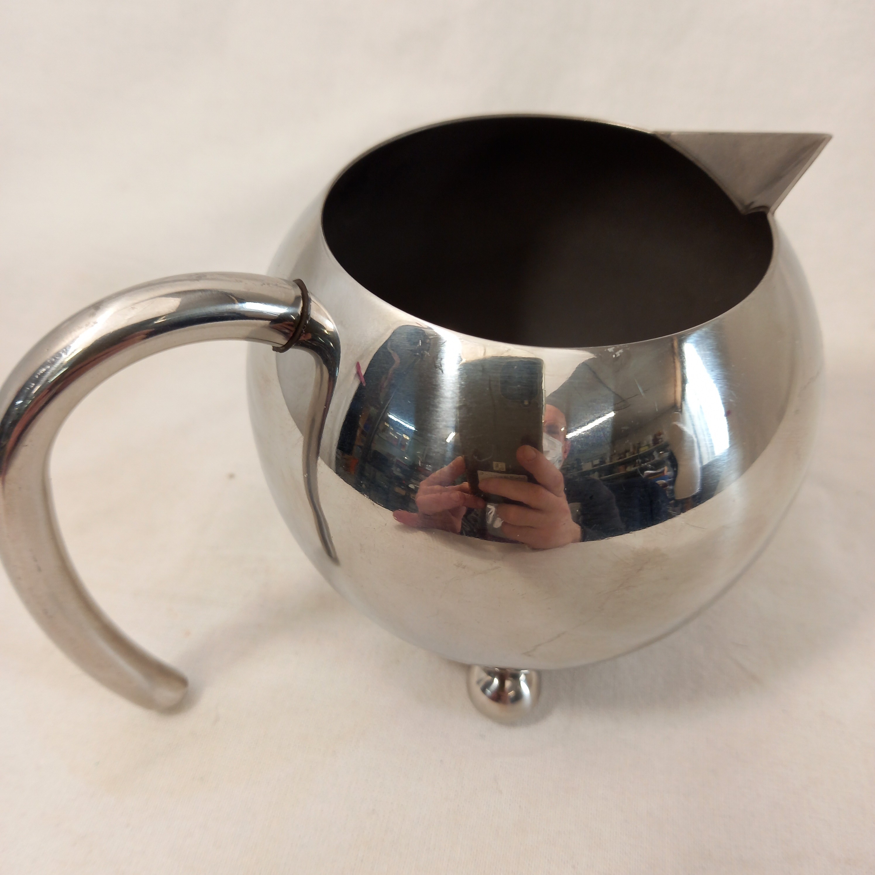 Voir photo 6 de Verseuse à lait pour thé ou café en acier inoxydable, de marque Fisura (Espagne) Verseuse à lait pour thé ou café en acier inoxydable, de marque Fisura (Espagne) Très bon état reconditionné photo 6
