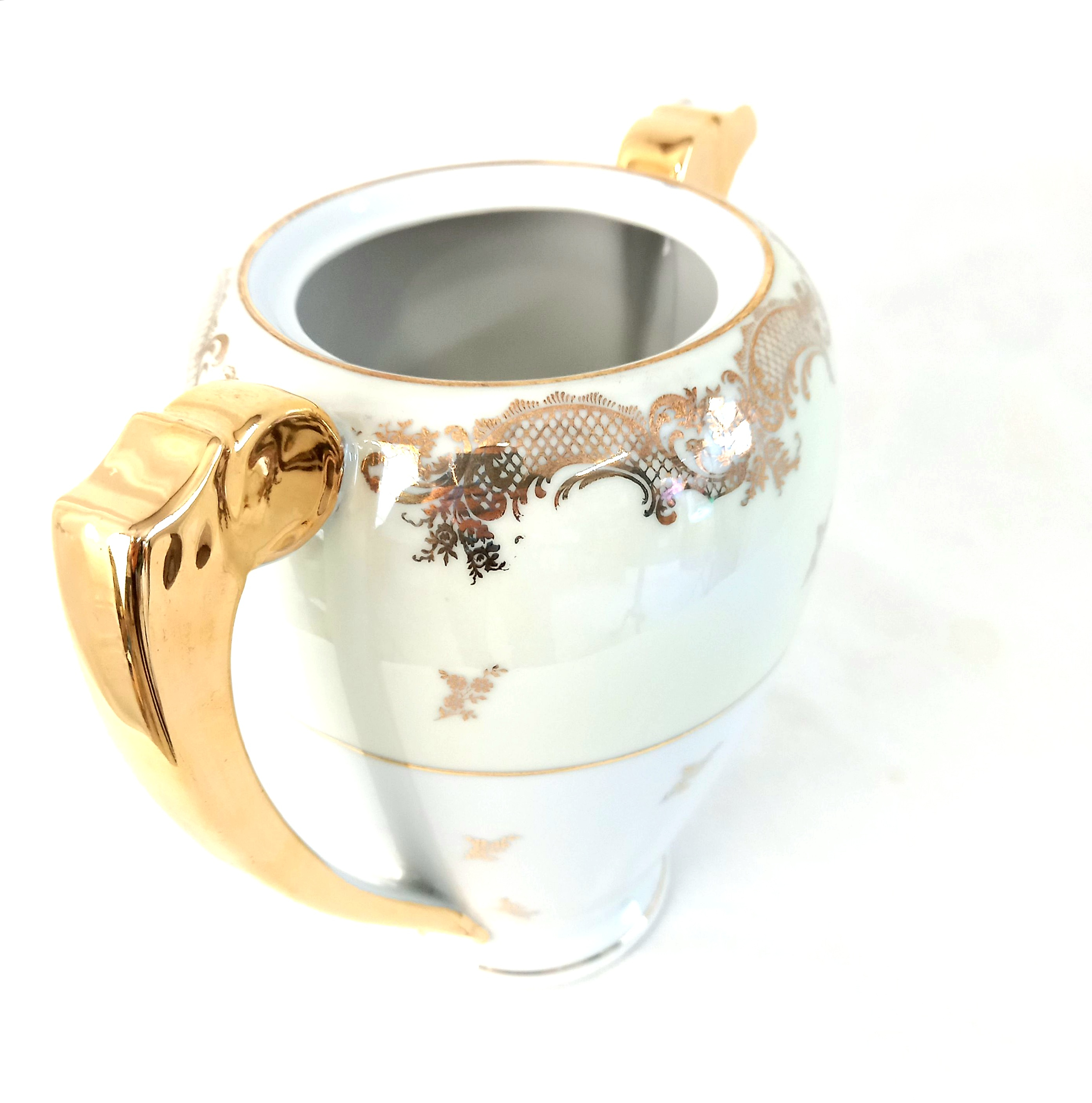 Acheter Verseuse en porcelaine de Limoges Chambon Très bon état - 15,20 € Verseuse en porcelaine de Limoges Chambon Très bon état reconditionné disponible sur Label Emmaüs