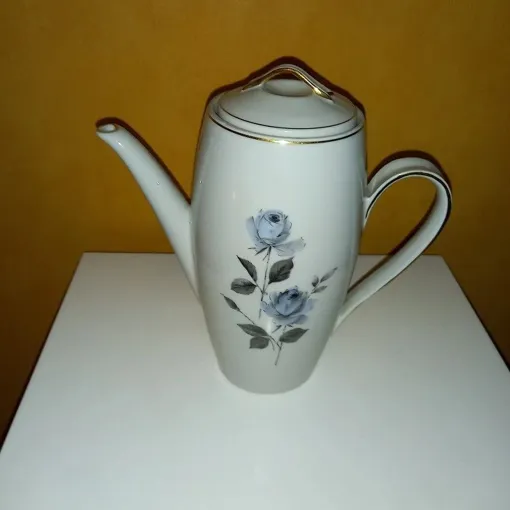 Verseuse En Porcelaine Saint Amand Avec Motif Roses occasion reconditionné disponible sur Rakuten