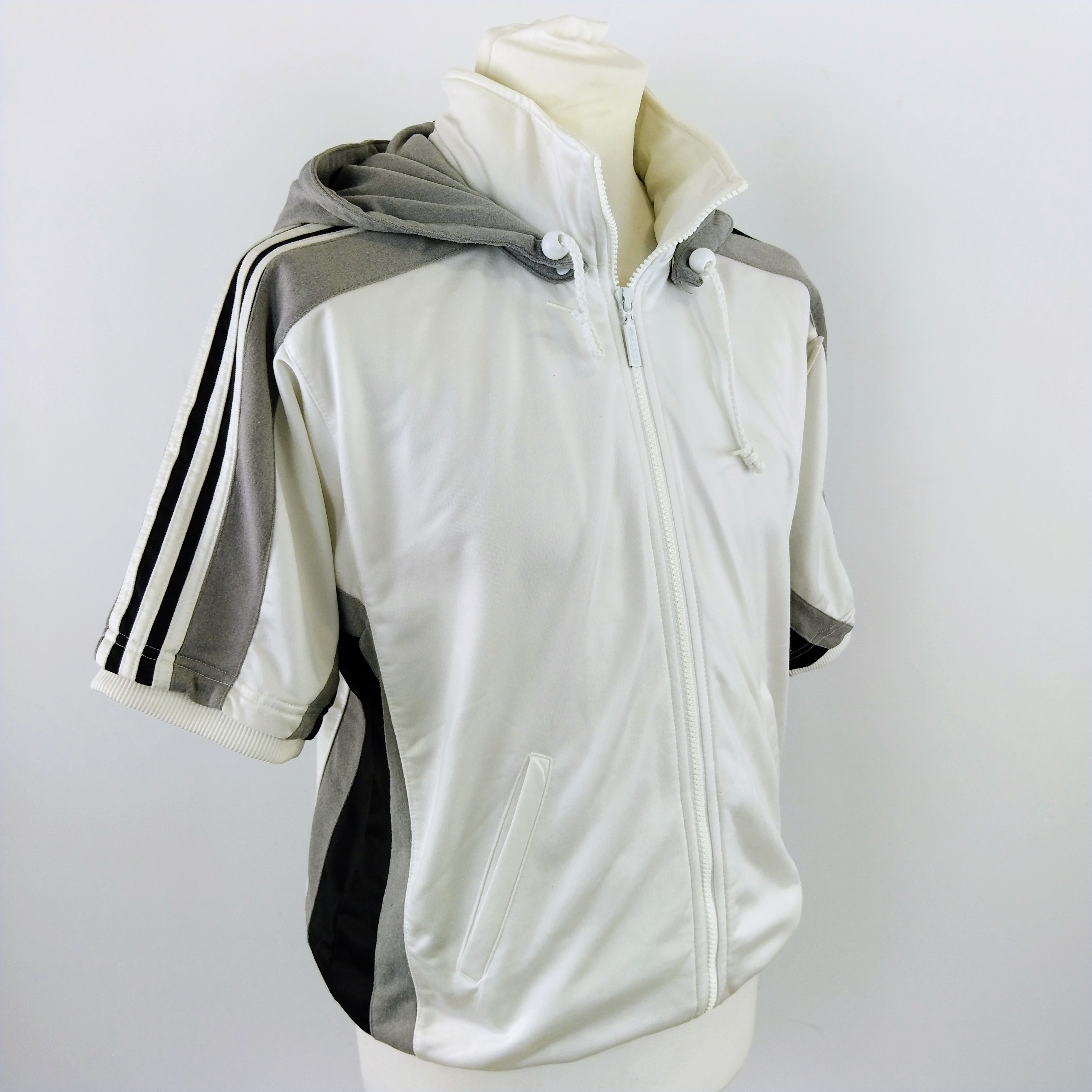 Voir photo 3 de Veste - ADIDAS - 34 Veste - ADIDAS - 34 Bon état reconditionné photo 3