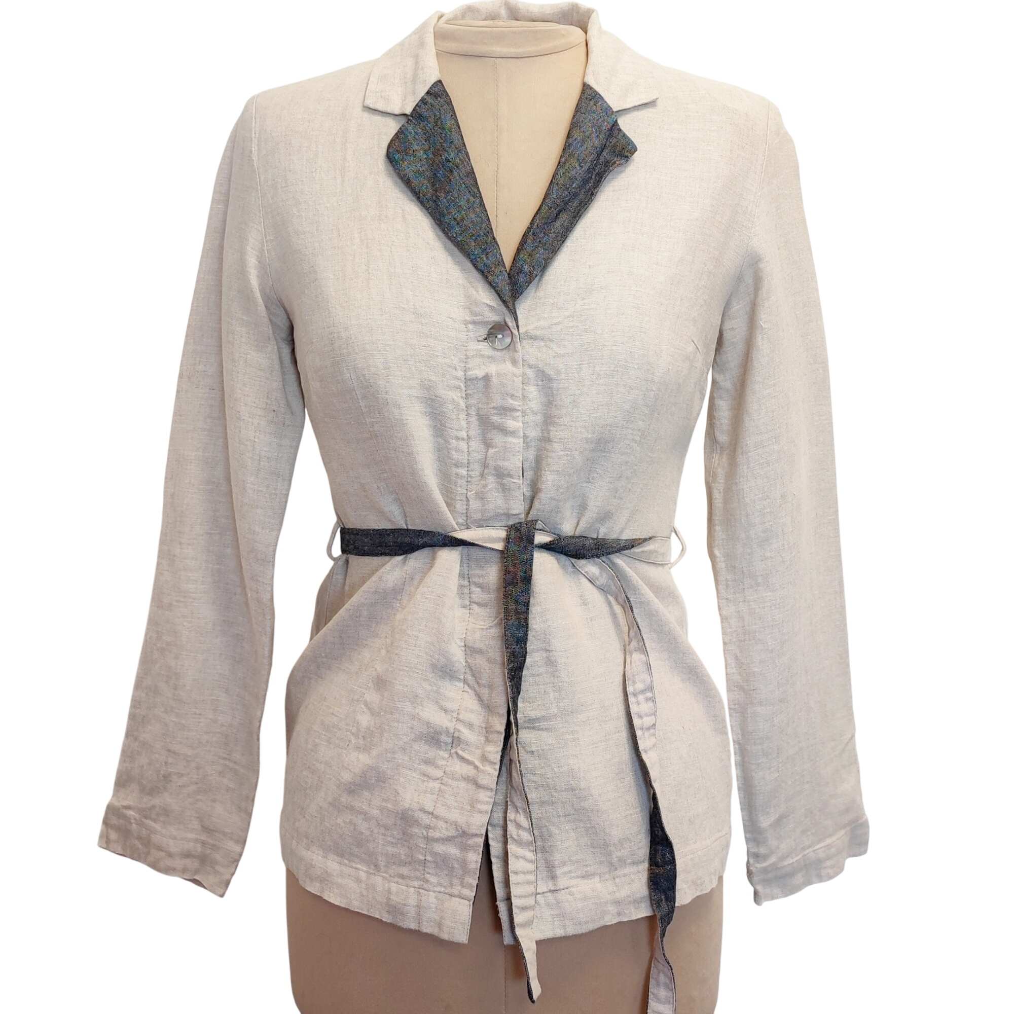Acheter Veste beige - S - Femme Très bon état - 12,00 € Veste beige - S - Femme Très bon état reconditionné disponible sur Label Emmaüs