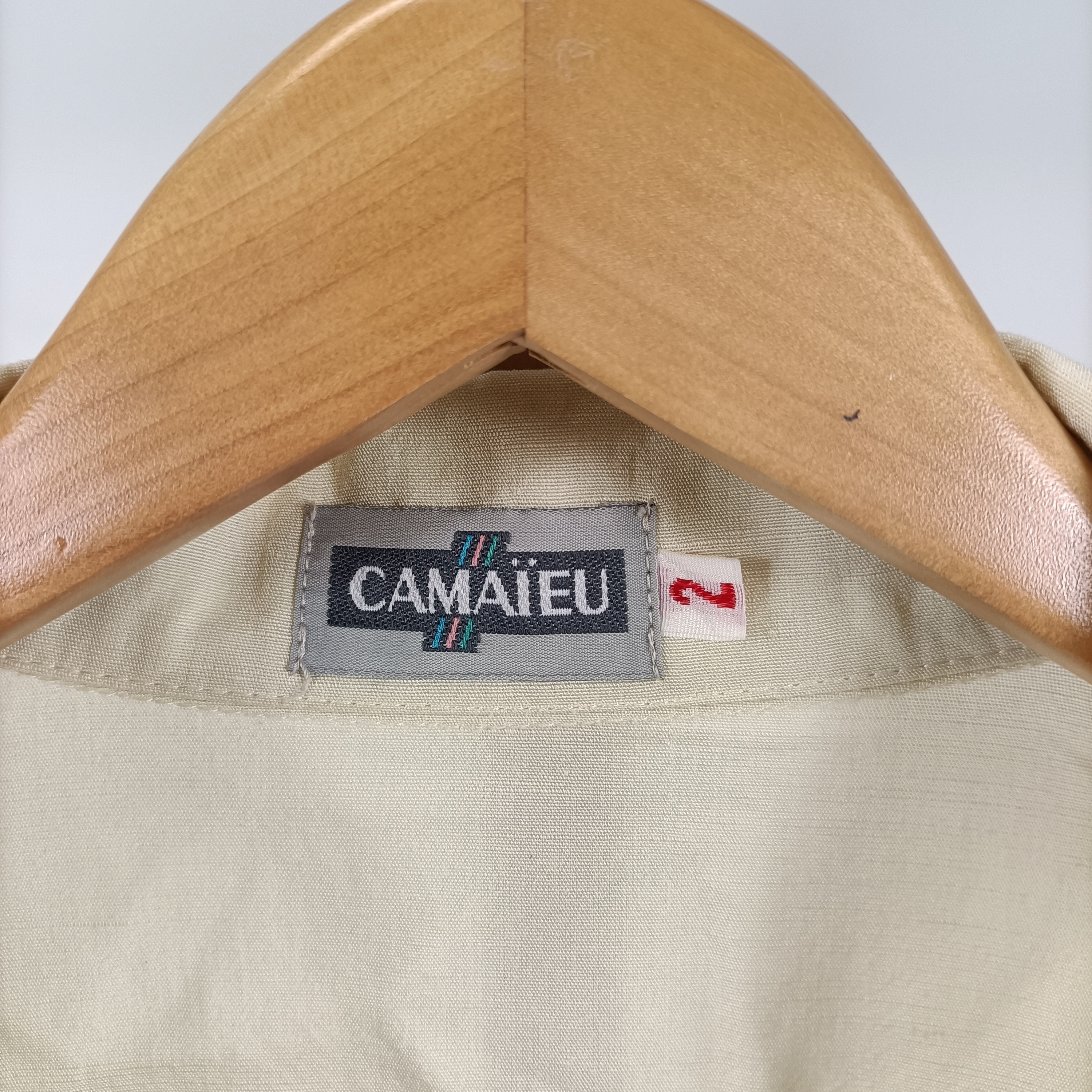 Voir photo 2 de Veste blazer courte Camaïeu Vintage écrue manches courtes Made in France M Veste blazer courte Camaïeu Vintage écrue manches courtes Made in France M Parfait état reconditionné photo 2