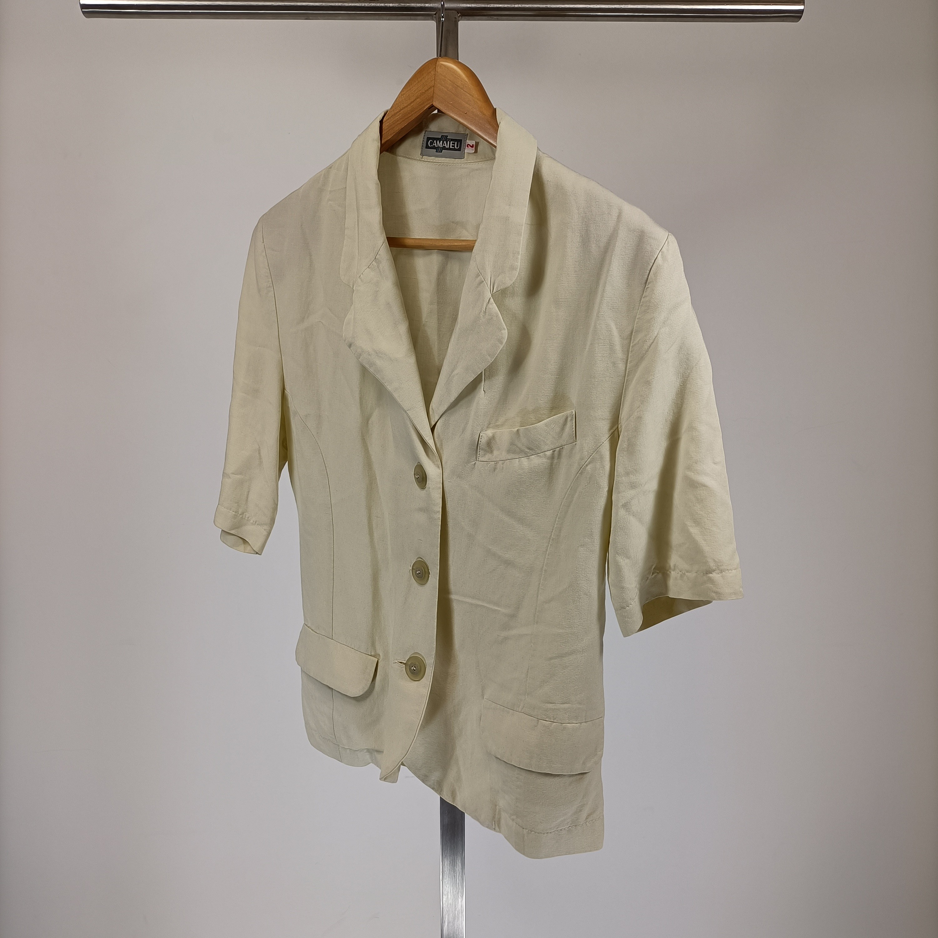 Voir photo 4 de Veste blazer courte Camaïeu Vintage écrue manches courtes Made in France M Veste blazer courte Camaïeu Vintage écrue manches courtes Made in France M Parfait état reconditionné photo 4