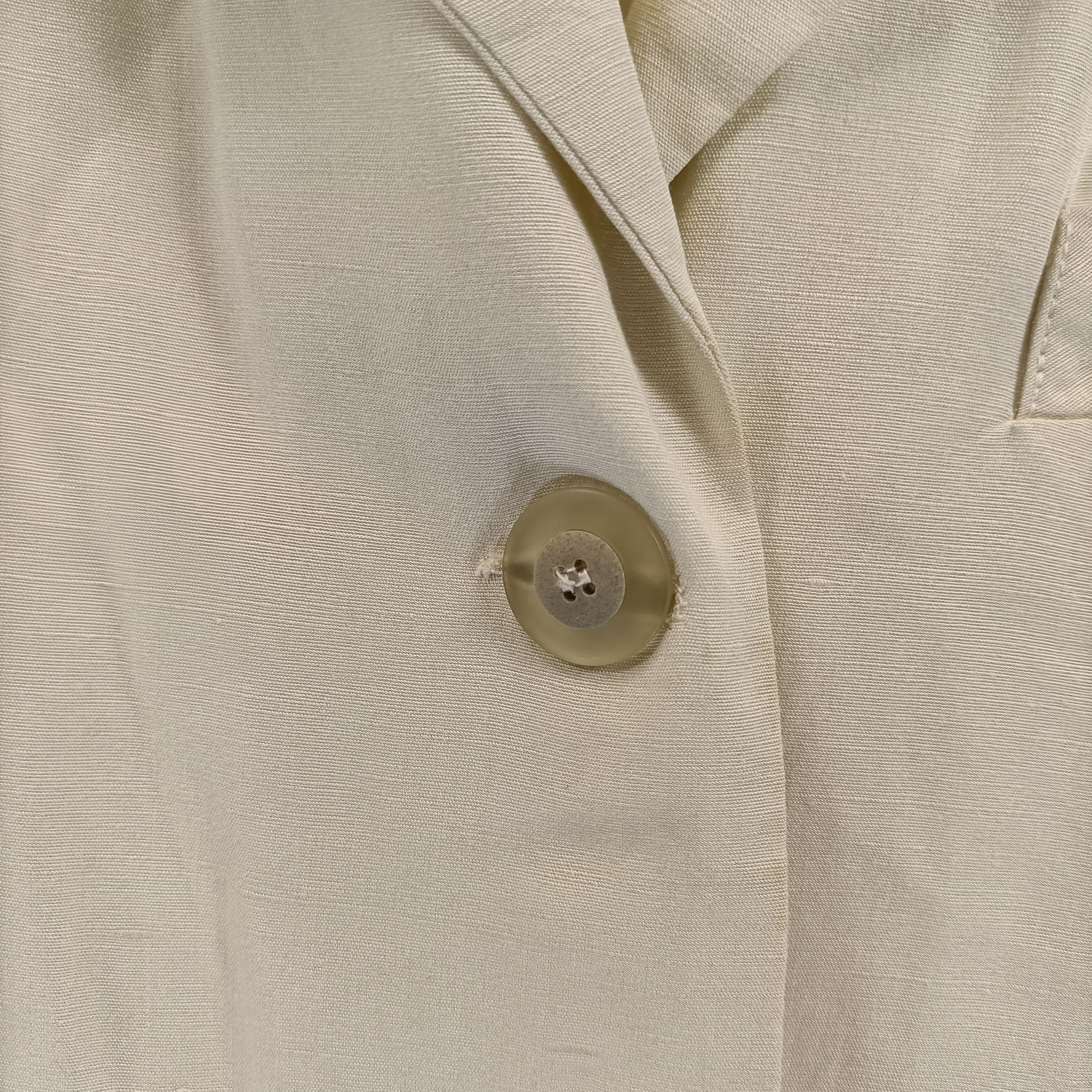 Voir photo 7 de Veste blazer courte Camaïeu Vintage écrue manches courtes Made in France M Veste blazer courte Camaïeu Vintage écrue manches courtes Made in France M Parfait état reconditionné photo 7
