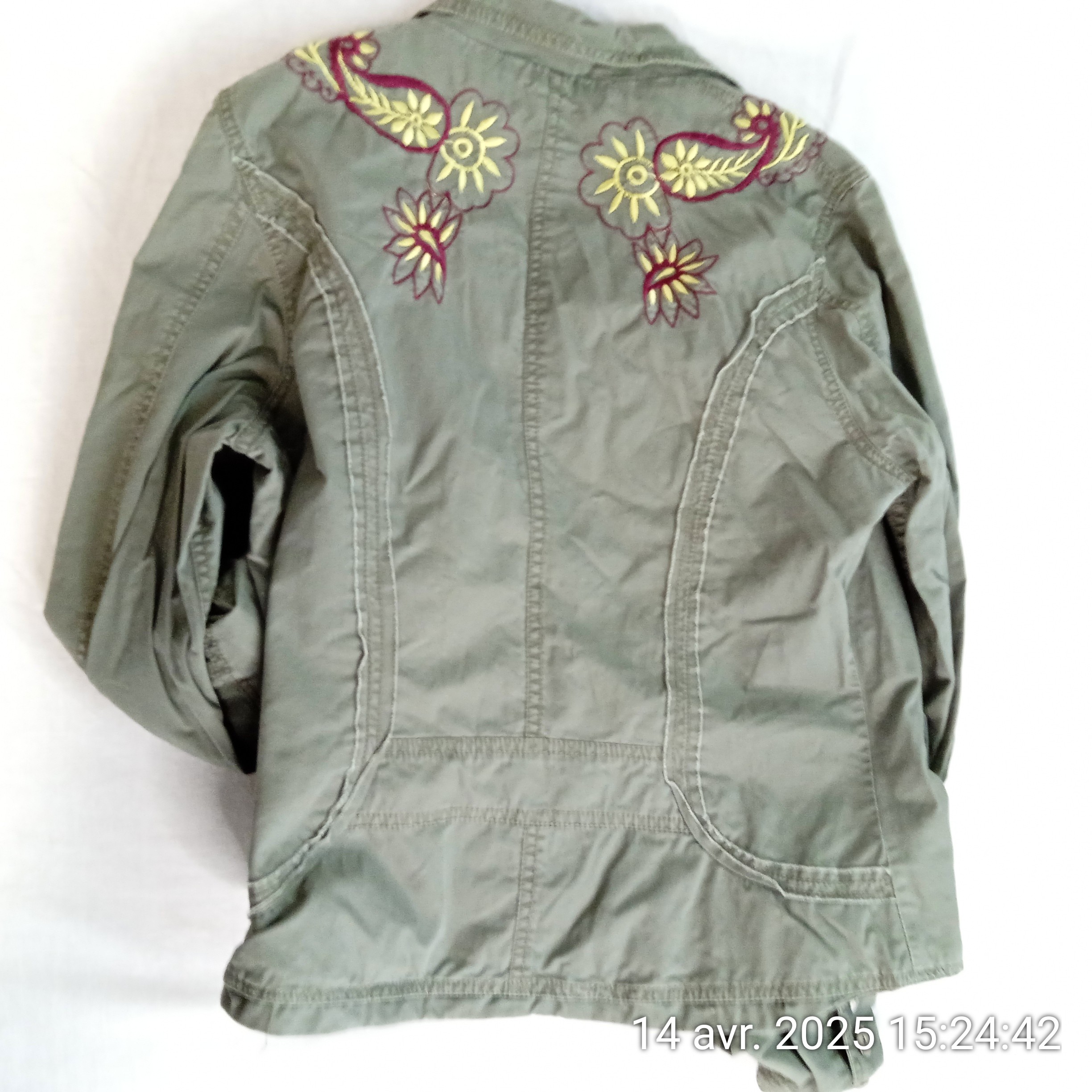 Voir photo 8 de Veste blazer femme légère 100% coton CAFE THEATRE taille 40 Veste blazer femme légère 100% coton CAFE THEATRE taille 40 Parfait état reconditionné photo 8
