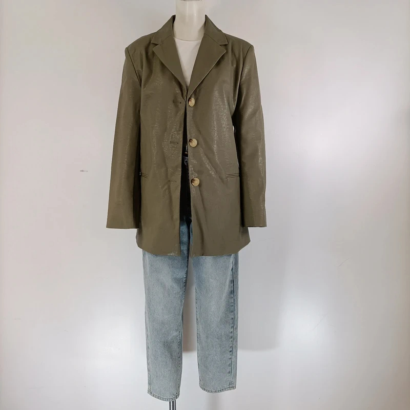 Voir photo 6 de Veste blazer kaki ceinturée Mango Mango coupe droite Veste blazer kaki ceinturée Mango Mango coupe droite Très bon état reconditionné photo 6