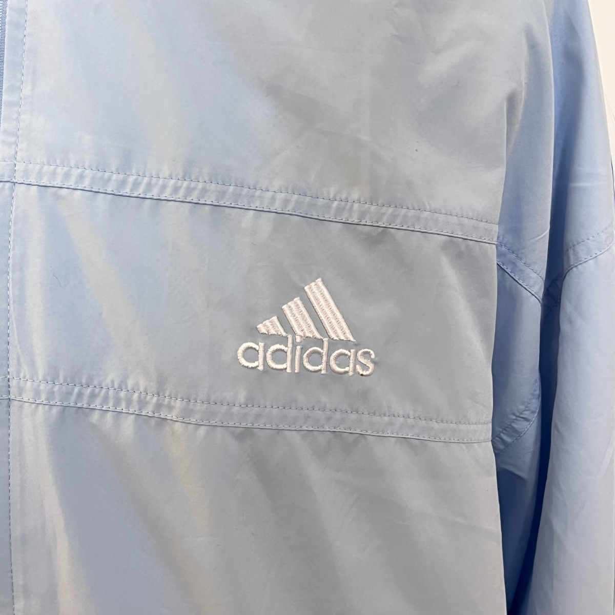 Voir photo 2 de Veste bleu Adidas vintage, taille 42/44 Veste bleu Adidas vintage, taille 42/44 Très bon état reconditionné photo 2