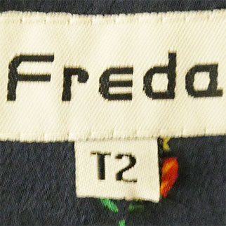 Voir photo 4 de Veste bleue imprimée - Femme - FREDA - Taille 2 Veste bleue imprimée - Femme - FREDA - Taille 2 Très bon état reconditionné photo 4