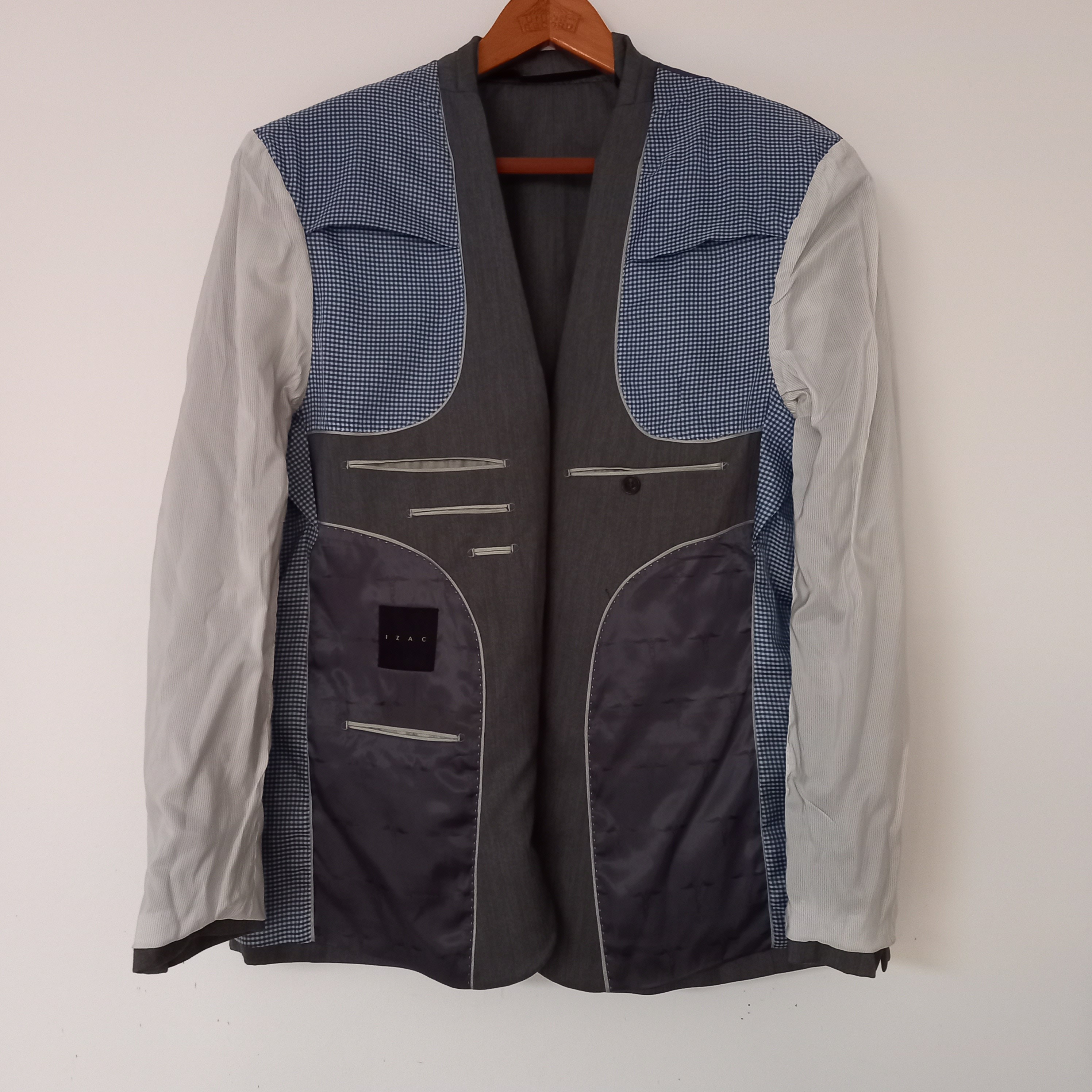 Voir photo 4 de Veste Costume homme Gris IZAC taille 58 Veste Costume homme Gris IZAC taille 58 Très bon état reconditionné photo 4