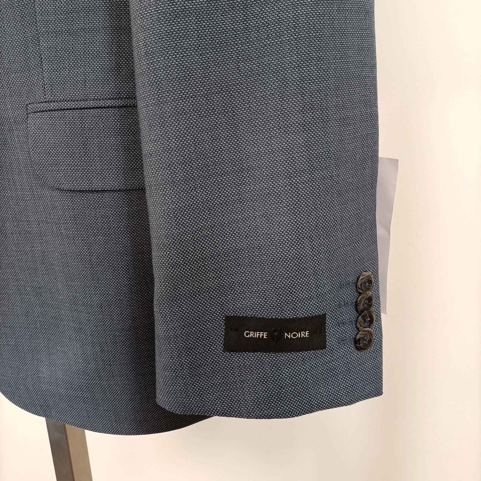 Voir photo 5 de Veste de costume bleue coupe regular Griffe Noire - Taille 50 Veste de costume bleue coupe regular Griffe Noire - Taille 50 Parfait état reconditionné photo 5
