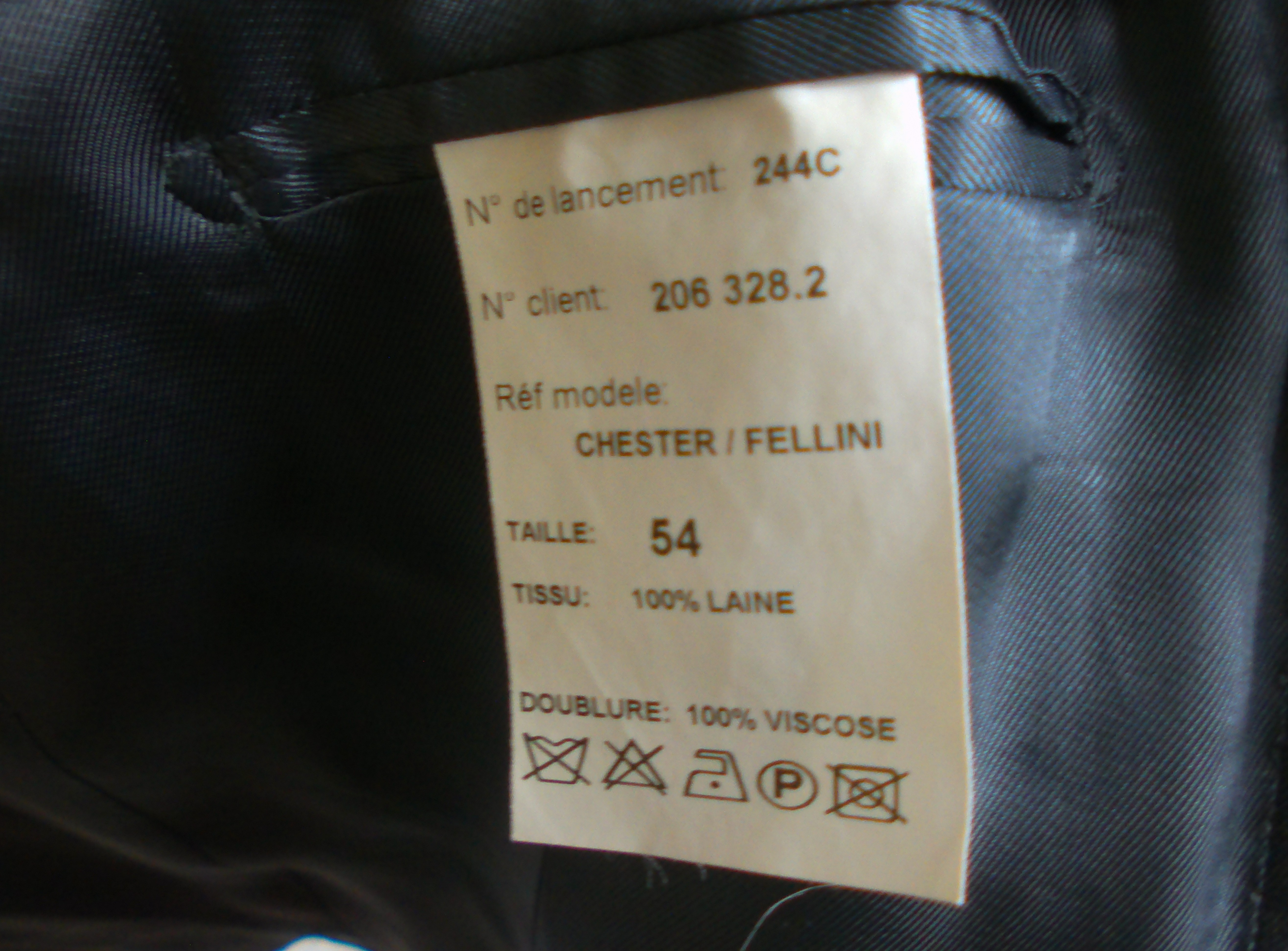 Voir photo 4 de Veste de costume F. CERRUTI, gris foncé, taille 54 Veste de costume F. CERRUTI, gris foncé, taille 54 Très bon état reconditionné photo 4