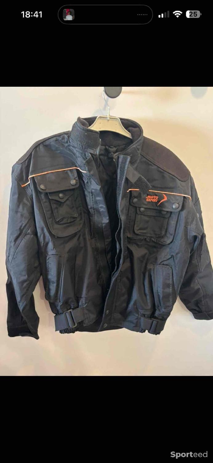 Veste de moto XXL Parfait état reconditionné disponible sur Sporteed
