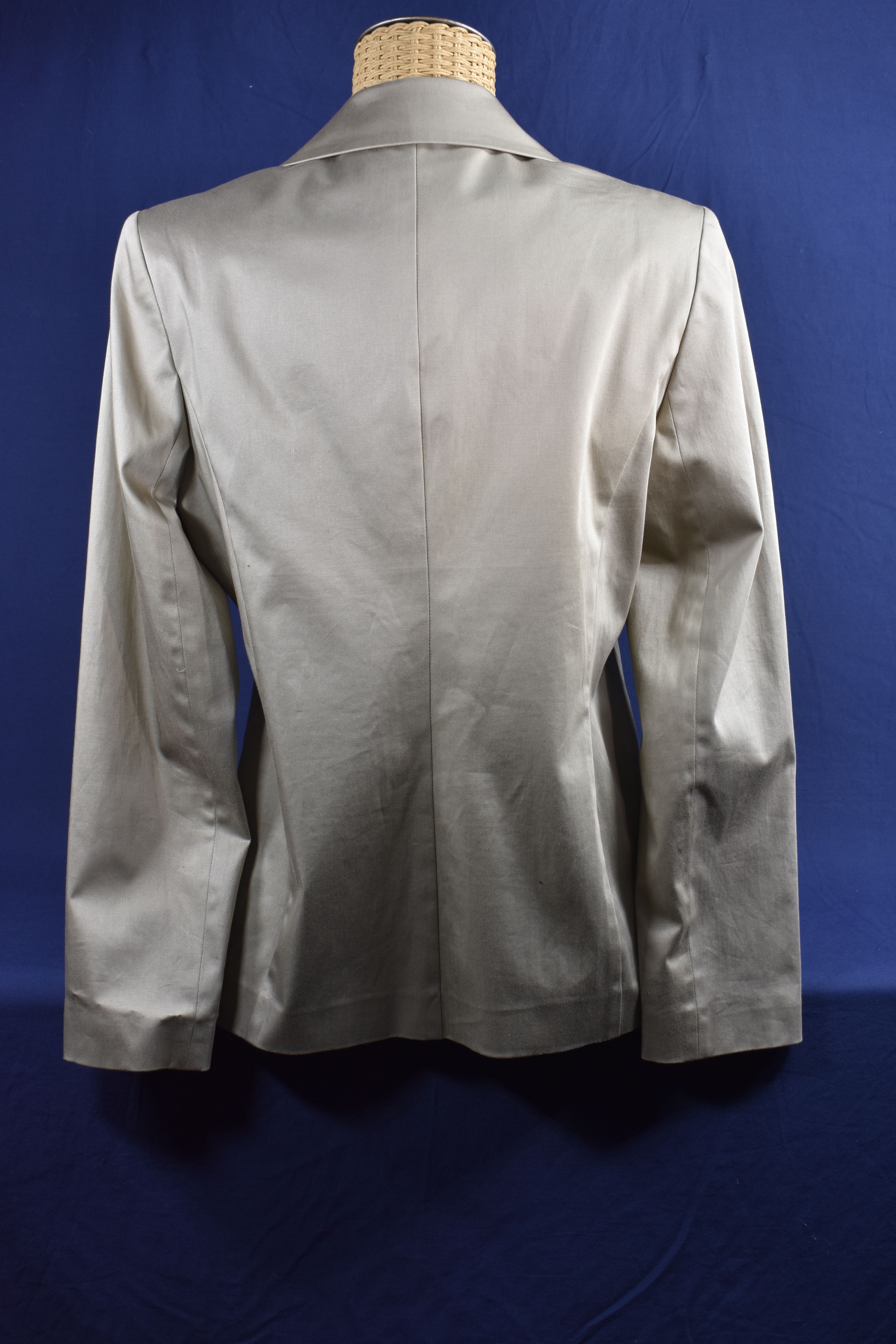 Voir photo 4 de Veste femme Gérard Pasquier, taille 44 couleur beige-kaki. Veste femme Gérard Pasquier, taille 44 couleur beige-kaki. Bon état reconditionné photo 4