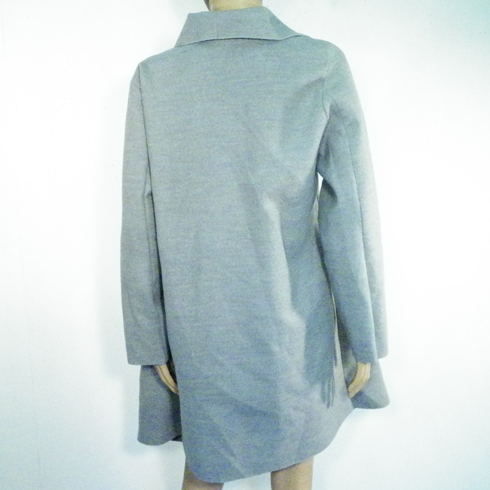 Voir photo 2 de Veste Femme Grise Taille Estimée M/L. Veste Femme Grise Taille Estimée M/L. Bon état reconditionné photo 2