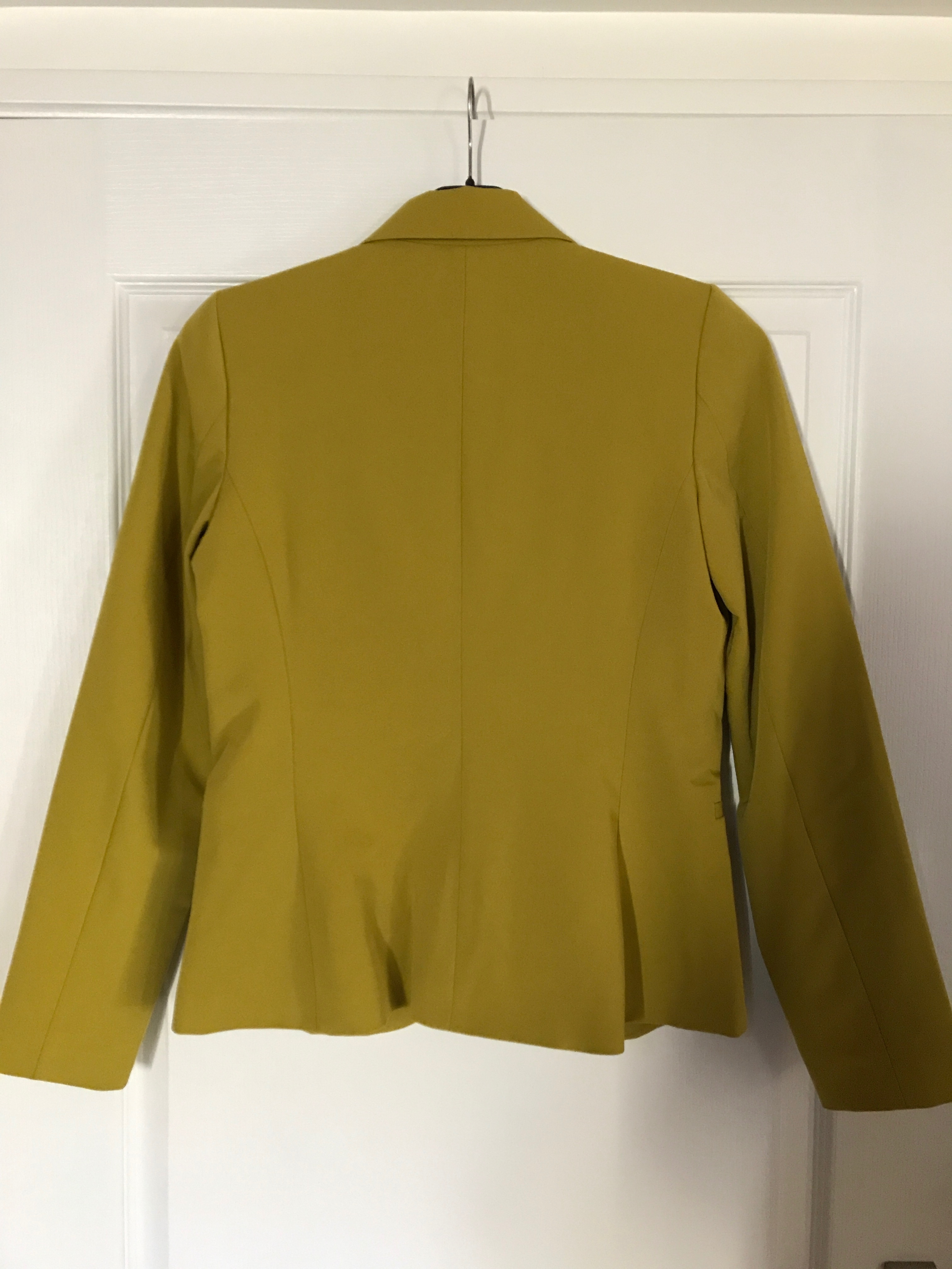 Voir photo 2 de Veste femme habillée jaune « C&A » T38 Veste femme habillée jaune « C&A » T38 Parfait état reconditionné photo 2