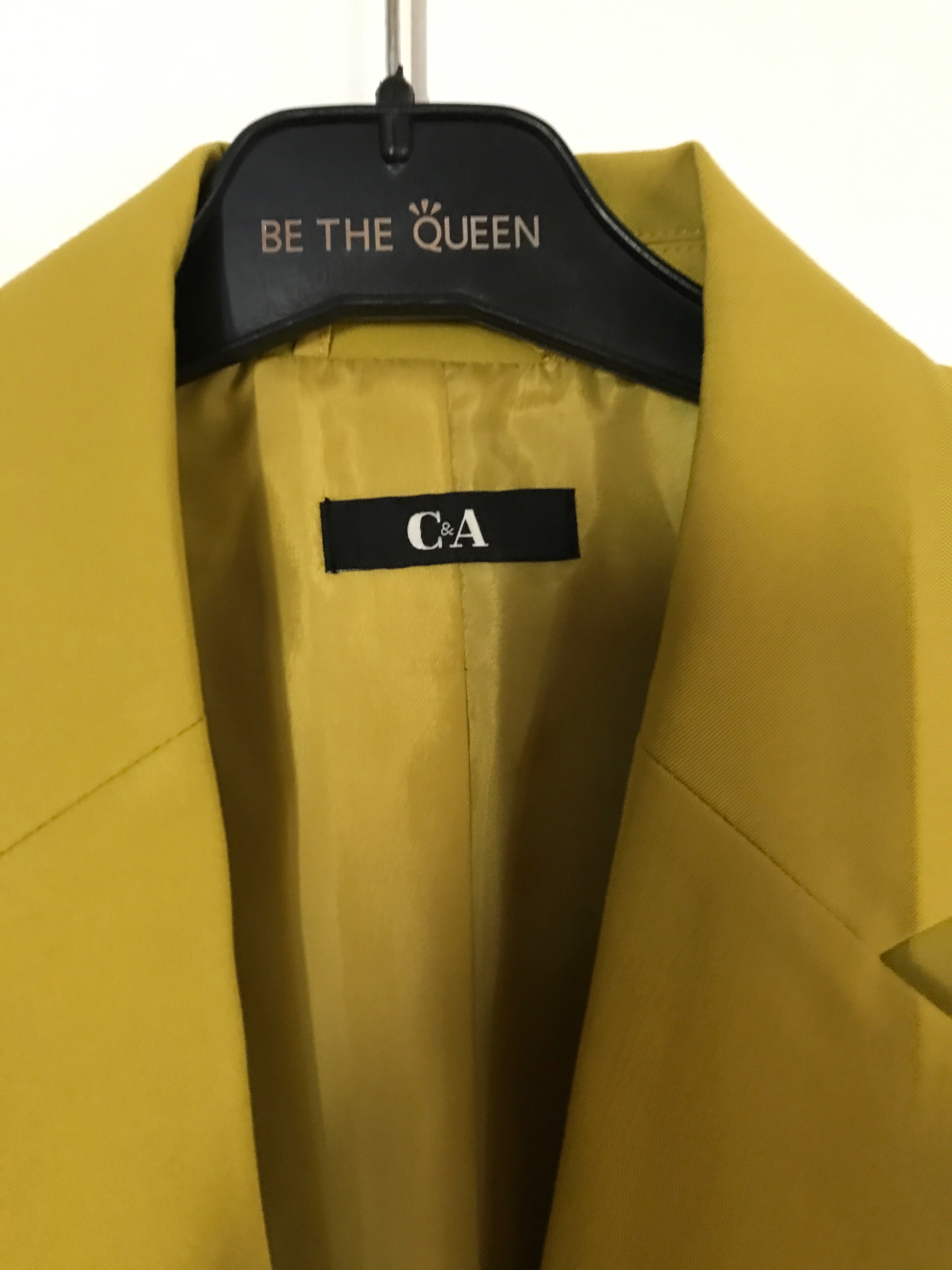 Voir photo 3 de Veste femme habillée jaune « C&A » T38 Veste femme habillée jaune « C&A » T38 Parfait état reconditionné photo 3