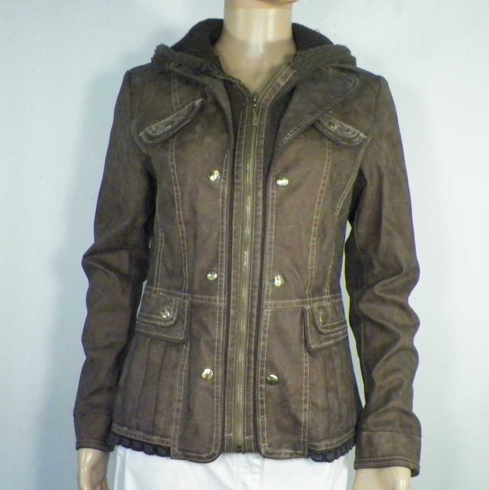 Veste Femme Marron MONTANA CO Taille S Parfait état - 20,00 € Veste Femme Marron MONTANA CO Taille S Parfait état reconditionné disponible sur Label Emmaüs