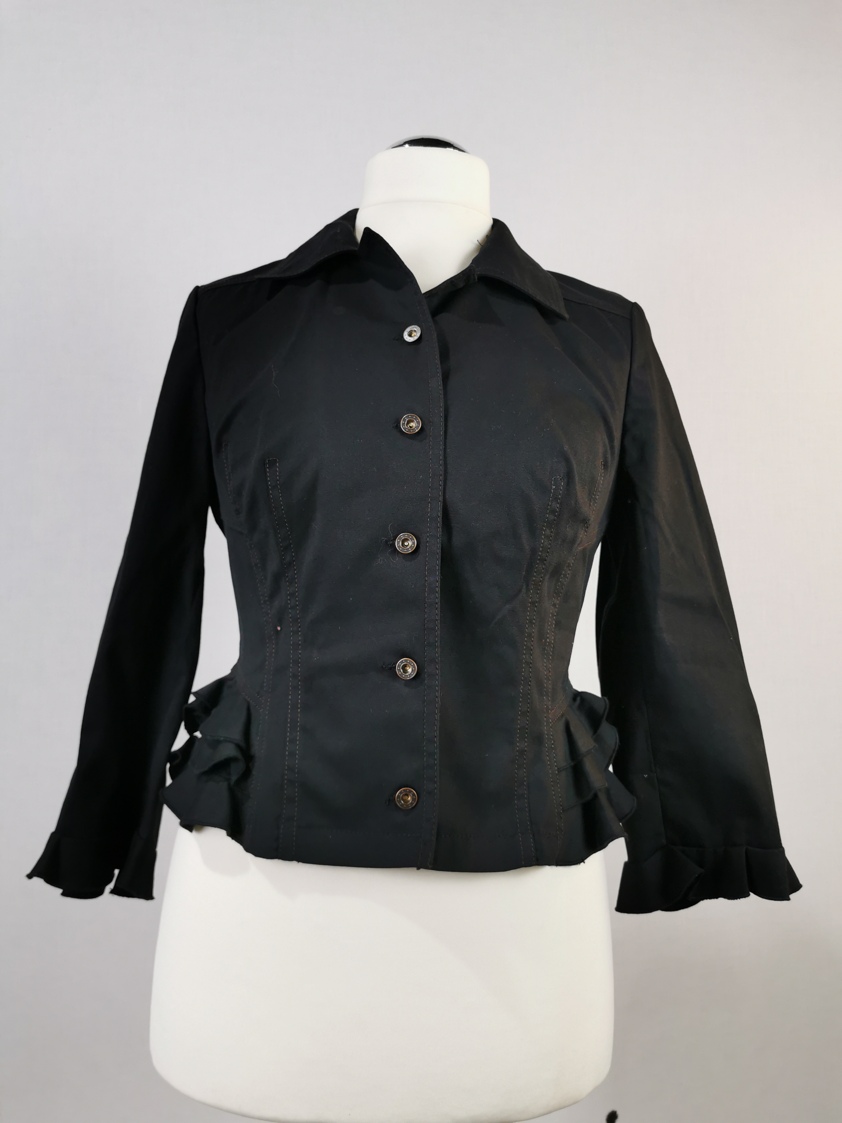 Voir photo 2 de Veste femme - noire - Manoukian- taille 42 - 42 Veste femme - noire - Manoukian- taille 42 - 42 Bon état reconditionné photo 2