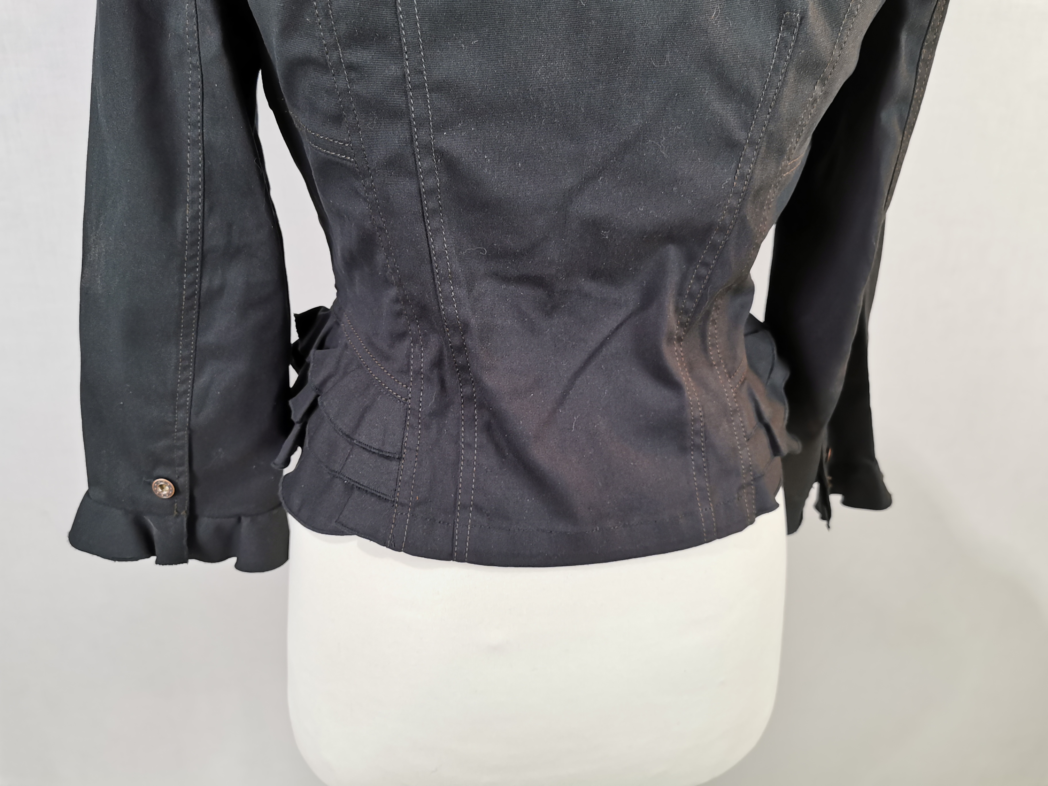 Voir photo 6 de Veste femme - noire - Manoukian- taille 42 - 42 Veste femme - noire - Manoukian- taille 42 - 42 Bon état reconditionné photo 6