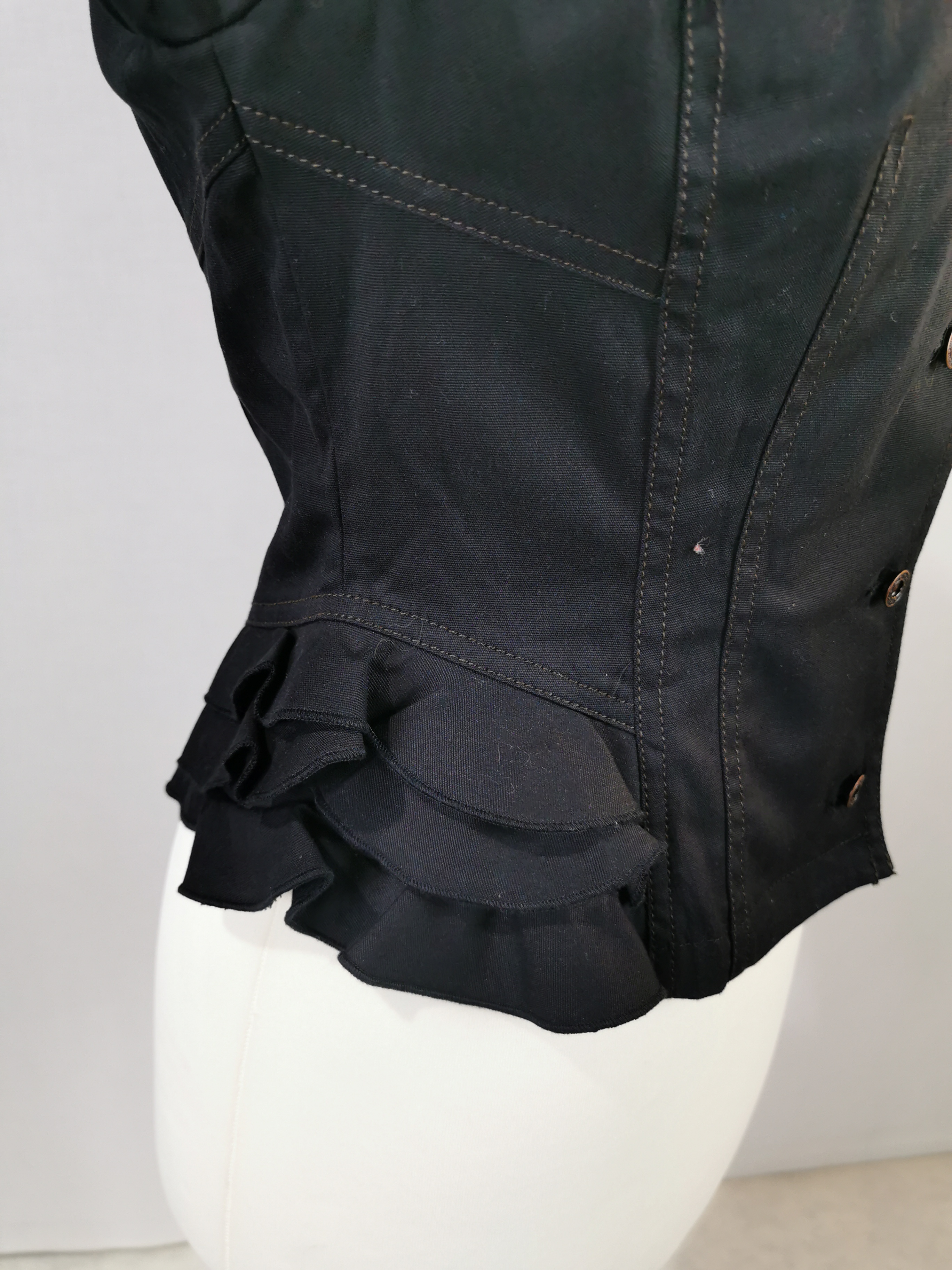 Voir photo 8 de Veste femme - noire - Manoukian- taille 42 - 42 Veste femme - noire - Manoukian- taille 42 - 42 Bon état reconditionné photo 8