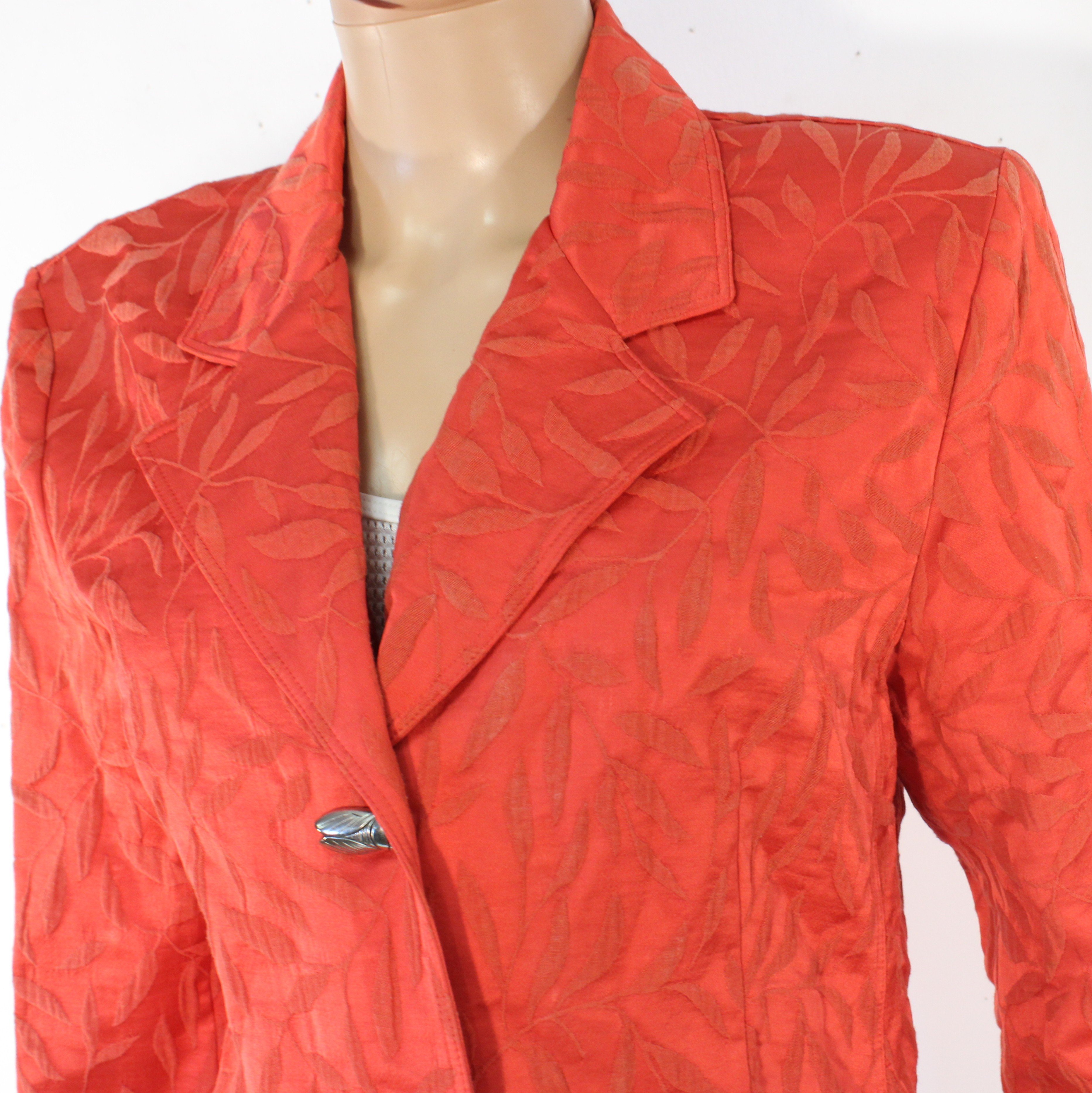 Voir photo 4 de Veste Femme Rouge Taille 40 Veste Femme Rouge Taille 40 Bon état reconditionné photo 4