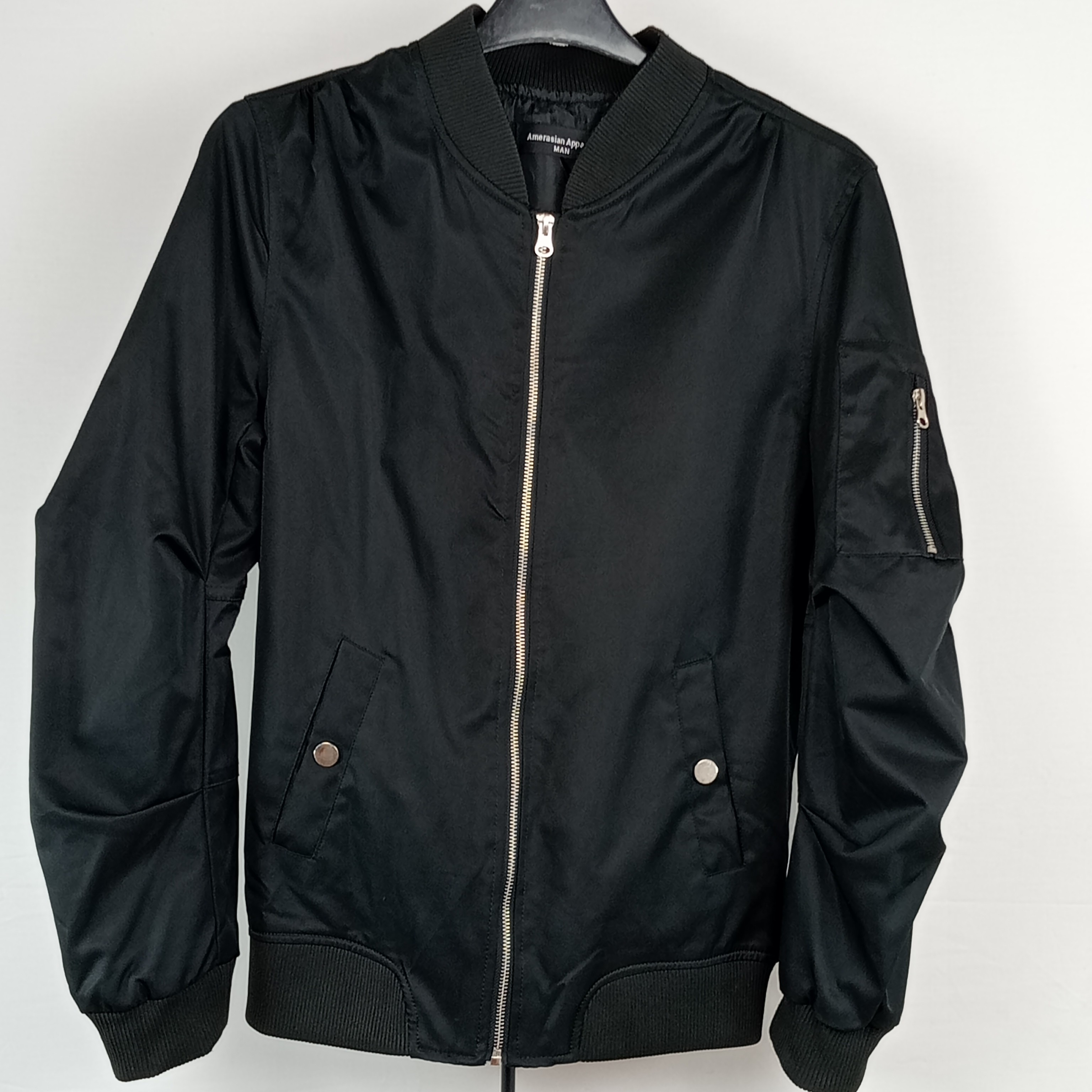 Voir photo 3 de Veste - homme - marque Amerasian man - manches longues - couleur noir - taille S (38) Veste - homme - marque Amerasian man - manches longues - couleur noir - taille S (38) Très bon état reconditionné photo 3