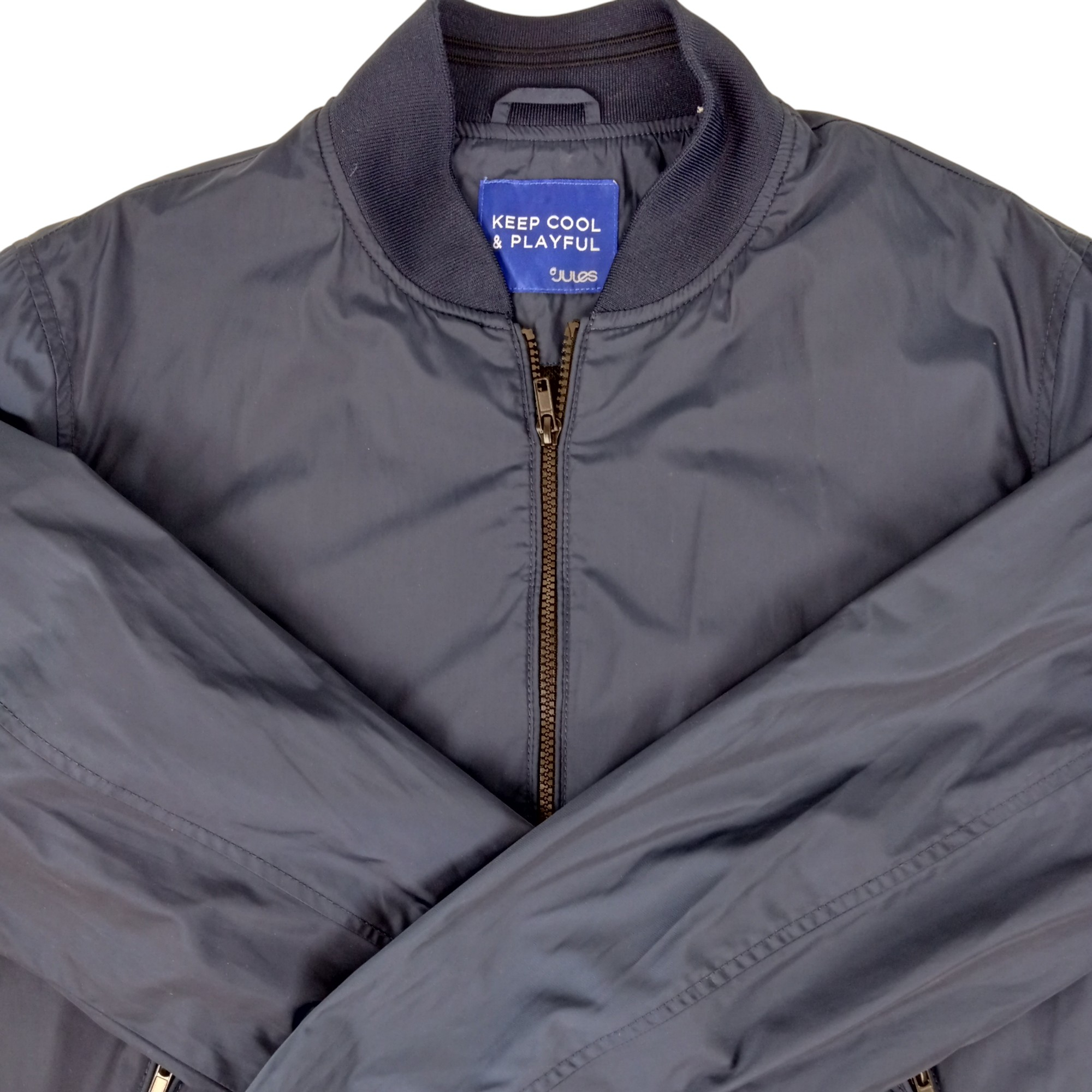 Voir photo 3 de Veste - homme - marque Jules - manches longues - couleur bleu marine - taille XL (44) Veste - homme - marque Jules - manches longues - couleur bleu marine - taille XL (44) Très bon état reconditionné photo 3