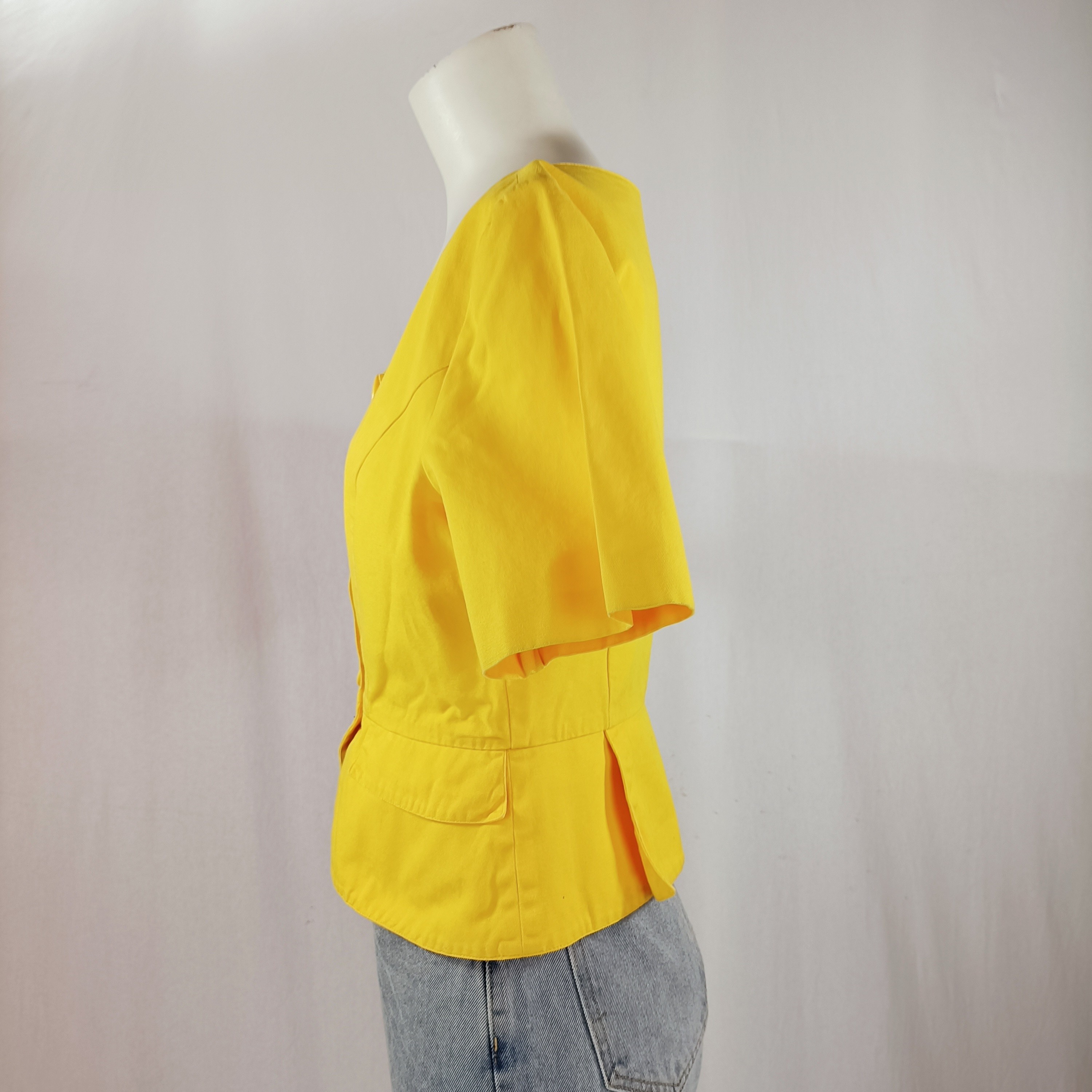 Voir photo 3 de Veste jaune vintage 70's Jousse - rare -T.40 manches courtes cintrée été Veste jaune vintage 70's Jousse - rare -T.40 manches courtes cintrée été Très bon état reconditionné photo 3