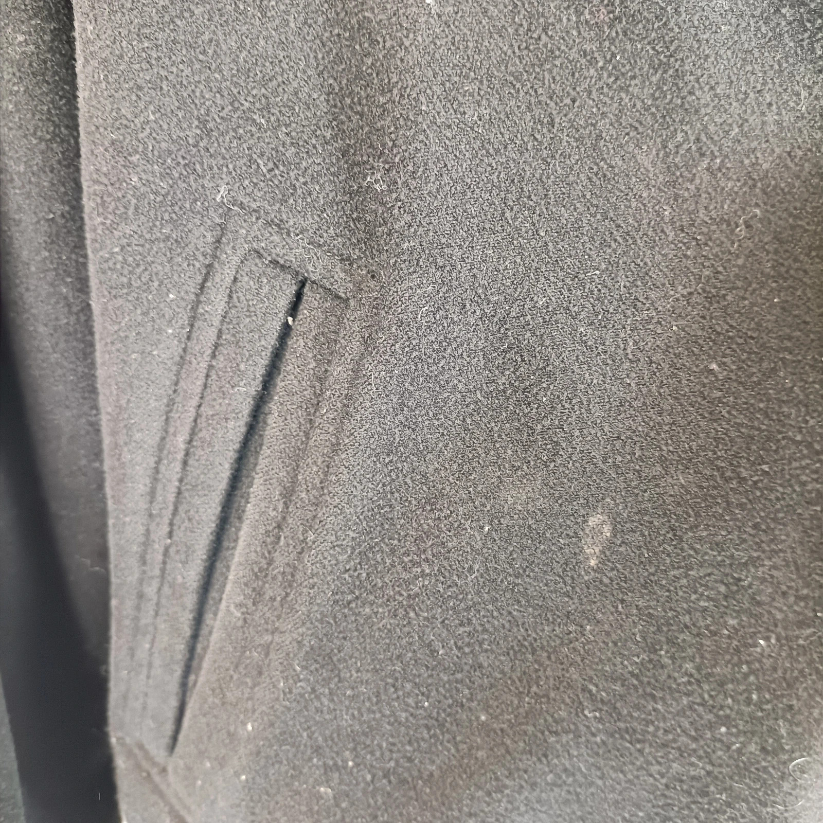 Voir photo 14 de Veste Lacoste vintage réversible homme noir et carreaux coupe bomber zippée casual L Veste Lacoste vintage réversible homme noir et carreaux coupe bomber zippée casual L Très bon état reconditionné photo 14