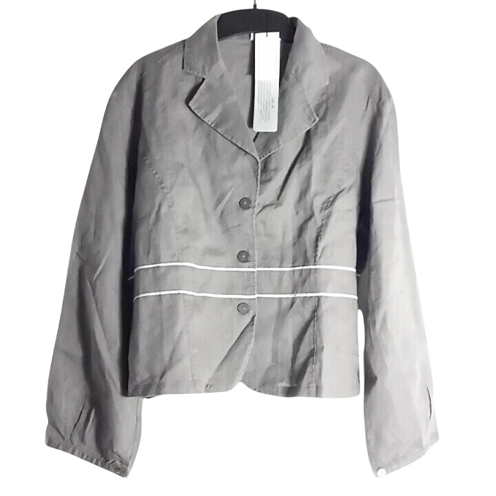 Acheter Veste légère femme Chanon - taille T5 Parfait état - 10,00 € Veste légère femme Chanon - taille T5 Parfait état reconditionné disponible sur Label Emmaüs