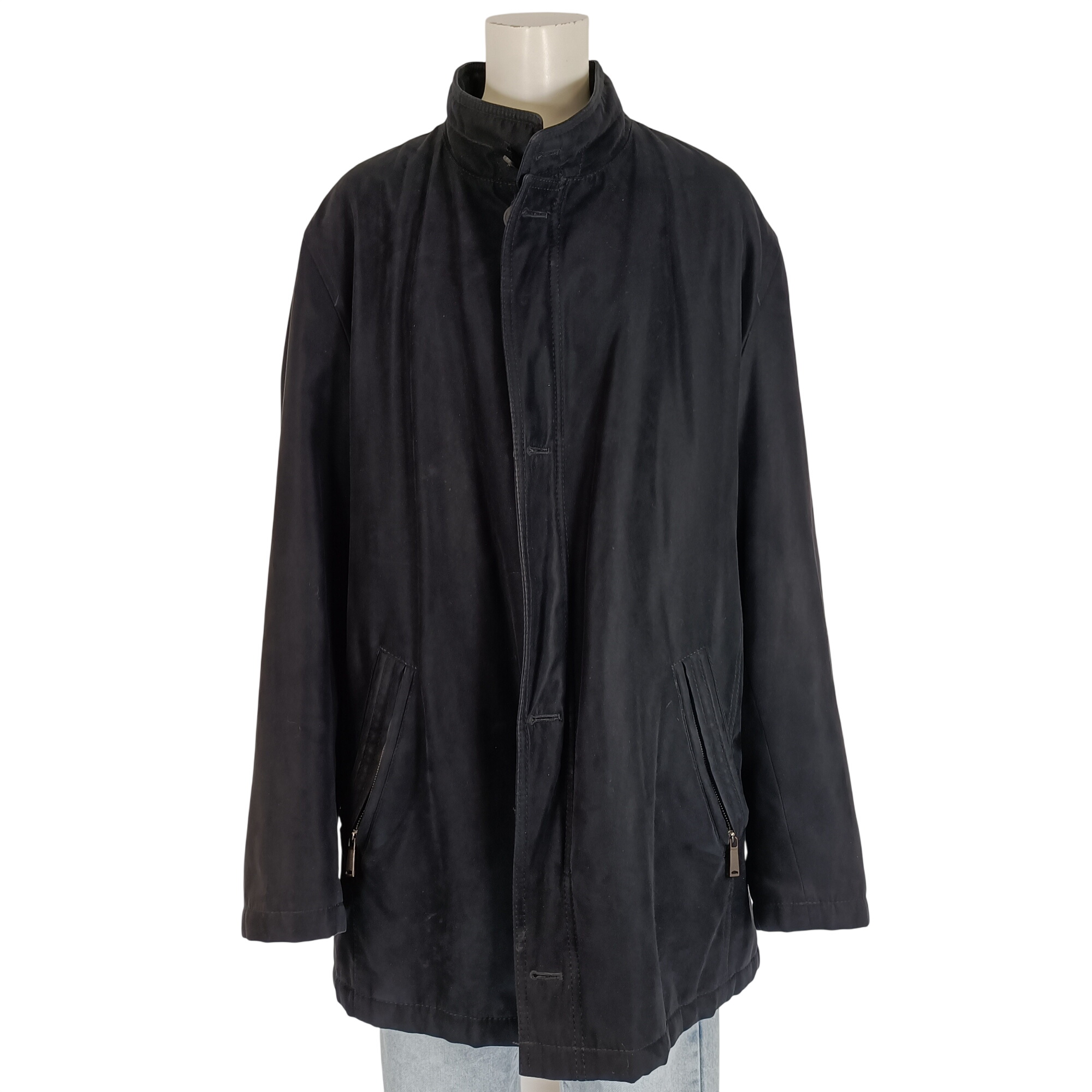 Acheter Veste manteau homme Bugatti noir style urbain col montant zippé mi-saison Très bon état - 11,50 € Veste manteau homme Bugatti noir style urbain col montant zippé mi-saison Très bon état reconditionné disponible sur Label Emmaüs