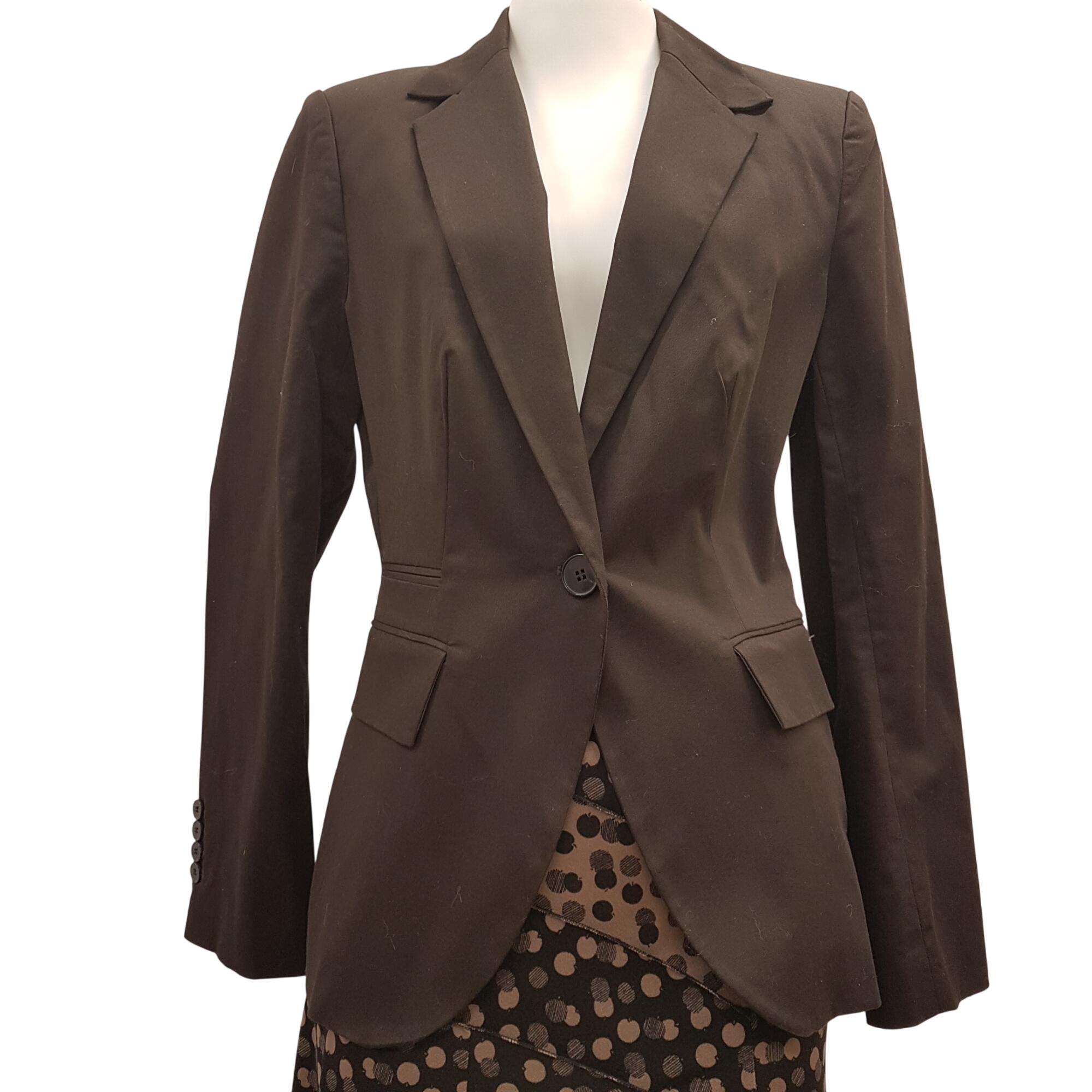 Acheter Veste marron - ZARA - Taille M Très bon état - 10,50 € Veste marron - ZARA - Taille M Très bon état reconditionné disponible sur Label Emmaüs