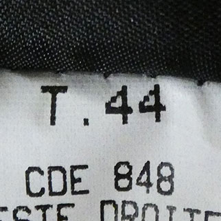 Voir photo 5 de Veste noire imprimée - Femme - Balsan - Taille 44 Veste noire imprimée - Femme - Balsan - Taille 44 Très bon état reconditionné photo 5
