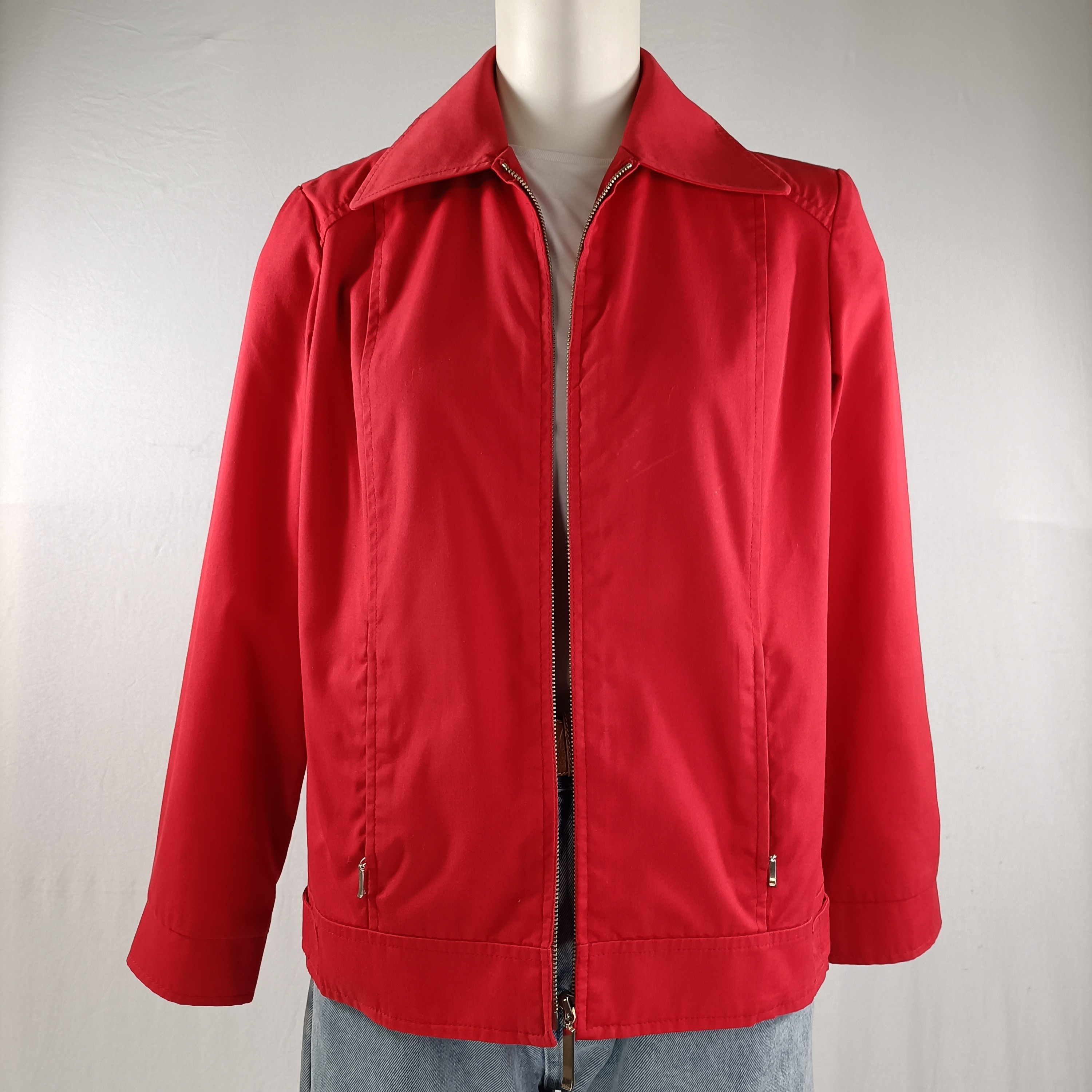 Voir photo 2 de Veste rouge vintage Braun Sport femme taille 40 coton polyester zip argenté Veste rouge vintage Braun Sport femme taille 40 coton polyester zip argenté Bon état reconditionné photo 2
