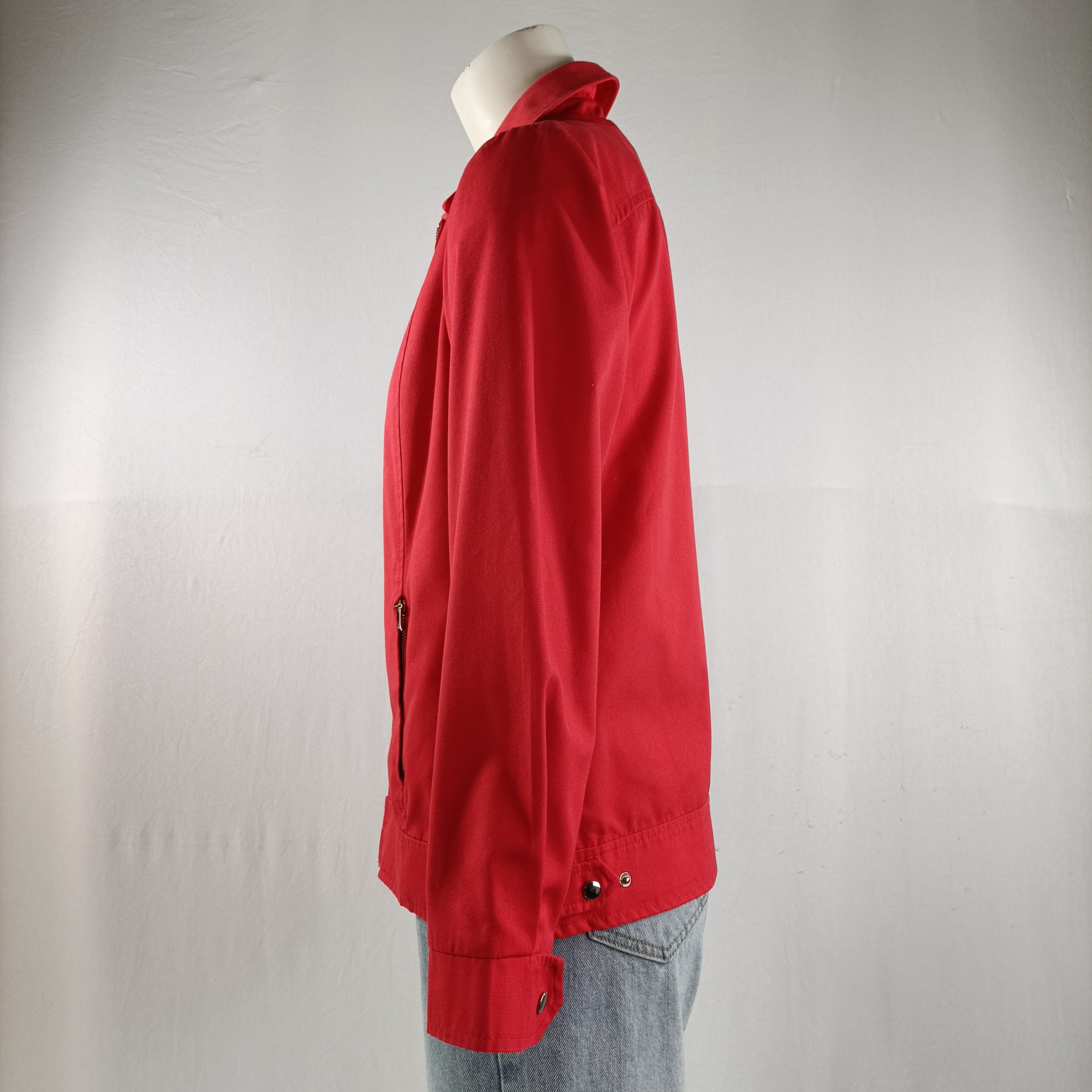 Voir photo 4 de Veste rouge vintage Braun Sport femme taille 40 coton polyester zip argenté Veste rouge vintage Braun Sport femme taille 40 coton polyester zip argenté Bon état reconditionné photo 4