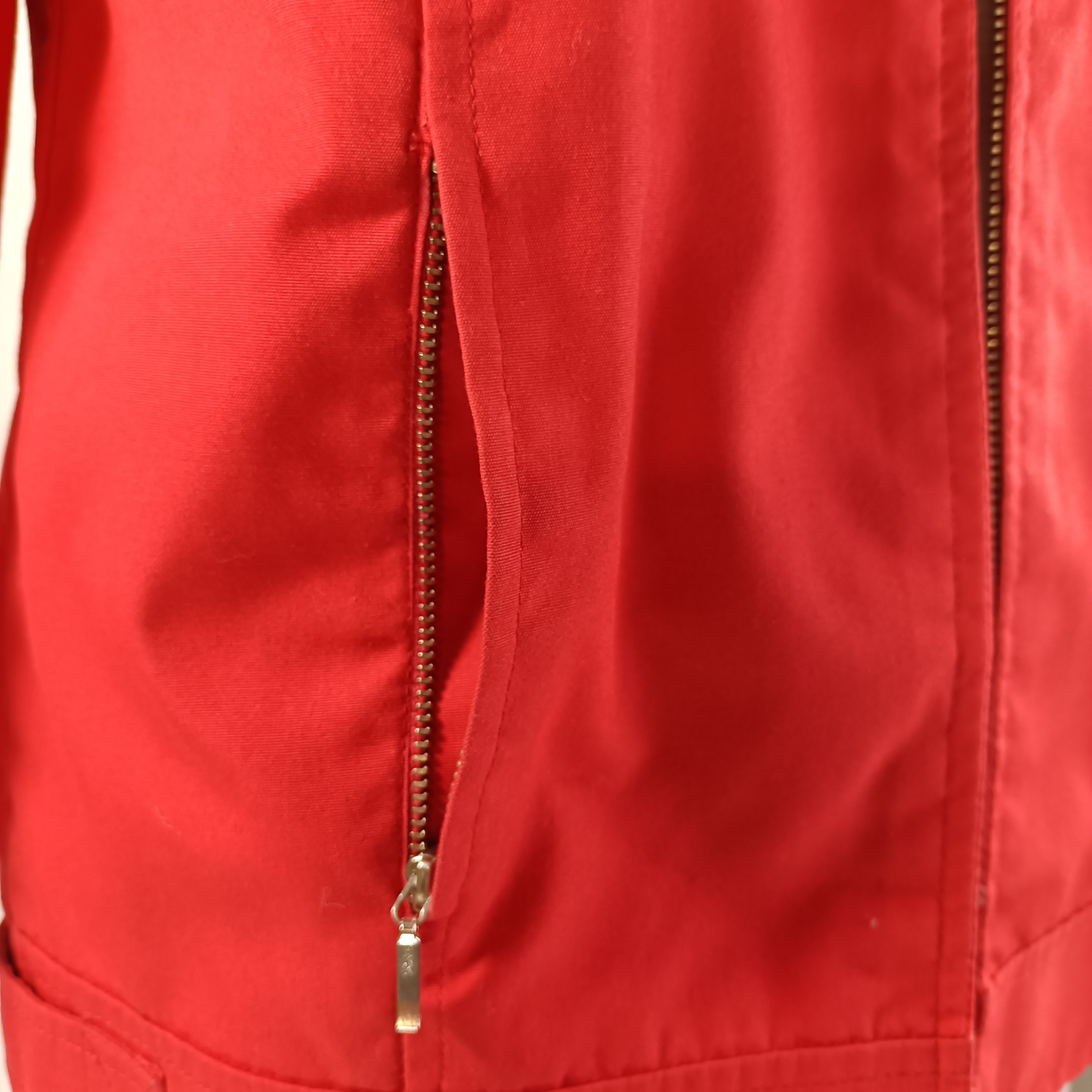 Voir photo 7 de Veste rouge vintage Braun Sport femme taille 40 coton polyester zip argenté Veste rouge vintage Braun Sport femme taille 40 coton polyester zip argenté Bon état reconditionné photo 7