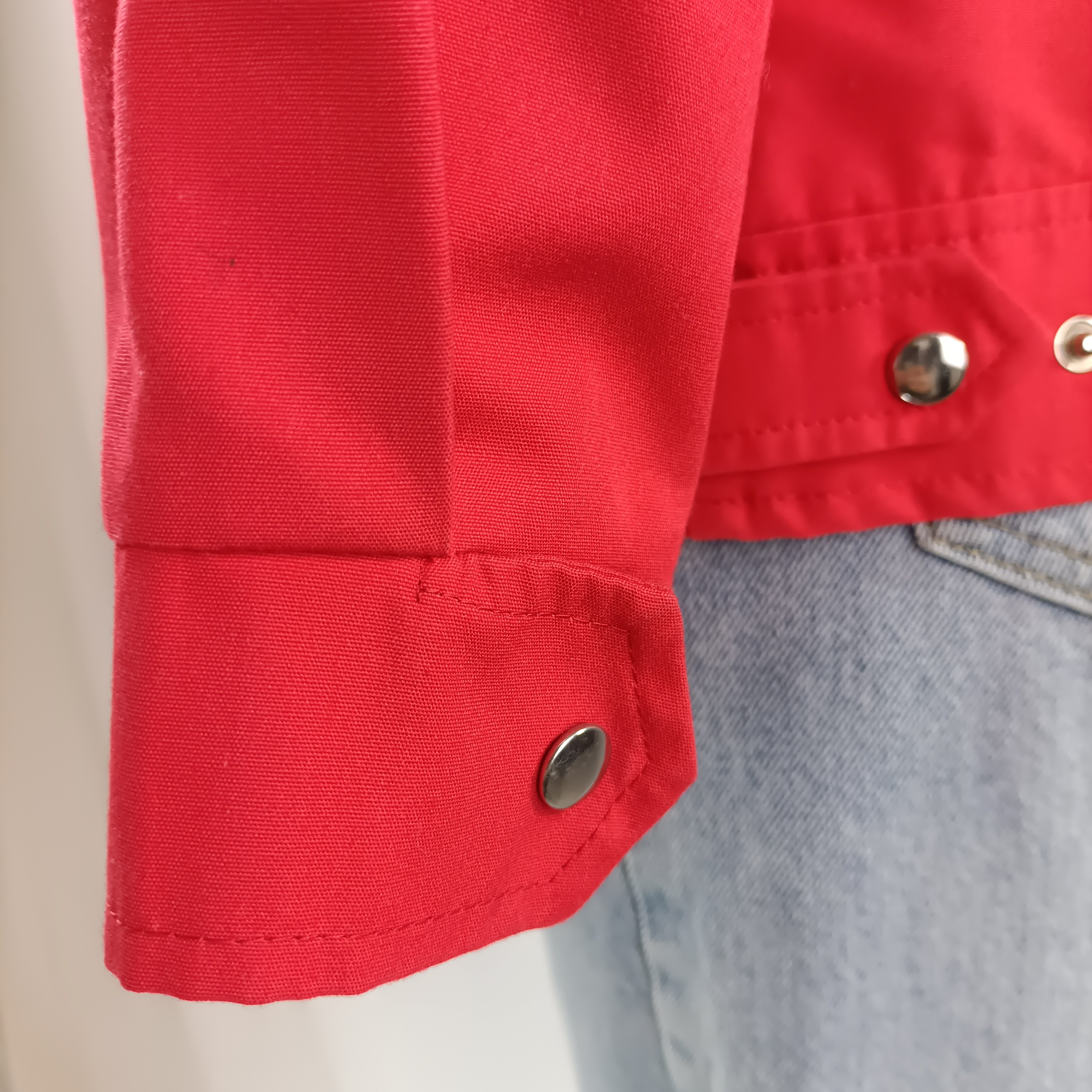 Voir photo 8 de Veste rouge vintage Braun Sport femme taille 40 coton polyester zip argenté Veste rouge vintage Braun Sport femme taille 40 coton polyester zip argenté Bon état reconditionné photo 8