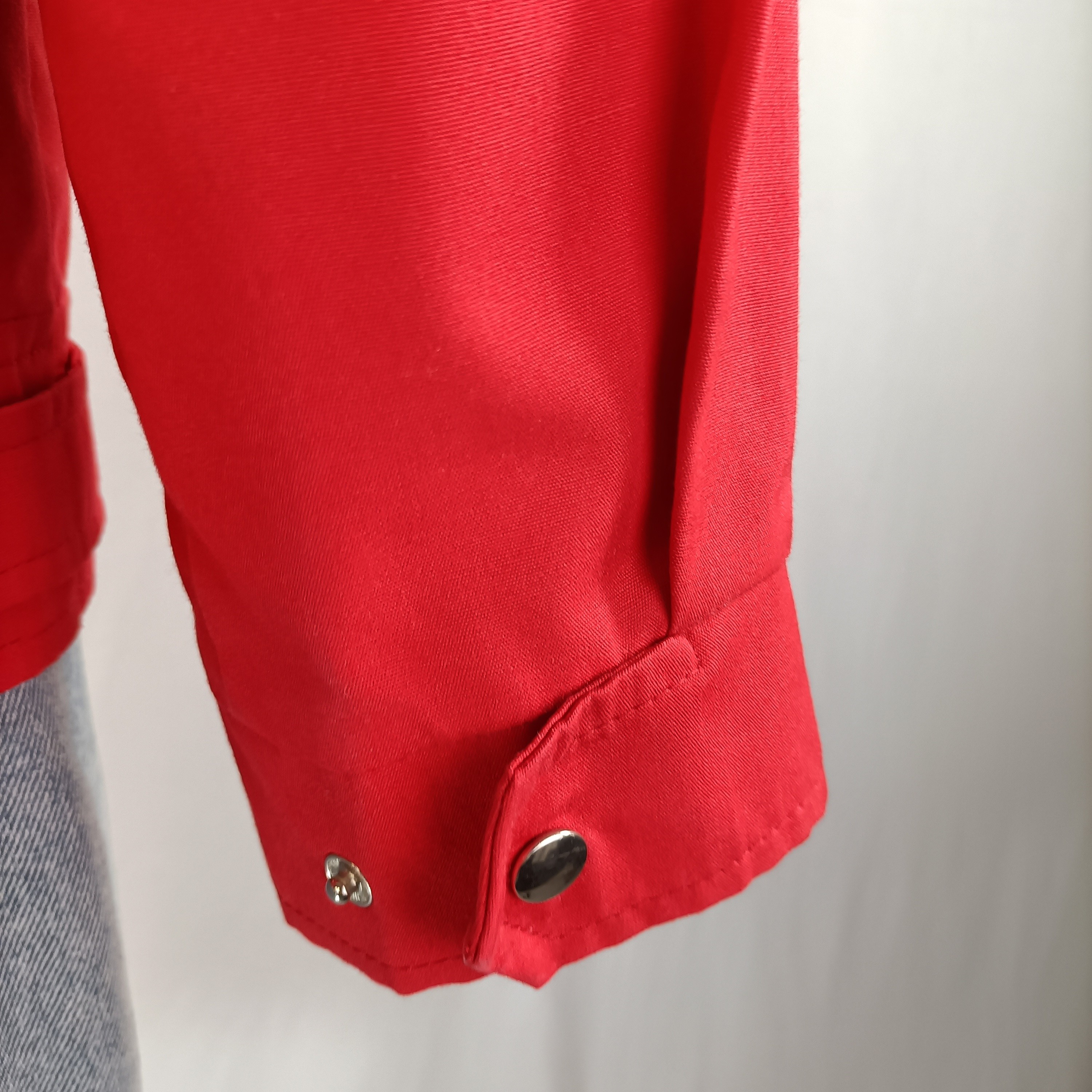 Voir photo 9 de Veste rouge vintage Braun Sport femme taille 40 coton polyester zip argenté Veste rouge vintage Braun Sport femme taille 40 coton polyester zip argenté Bon état reconditionné photo 9
