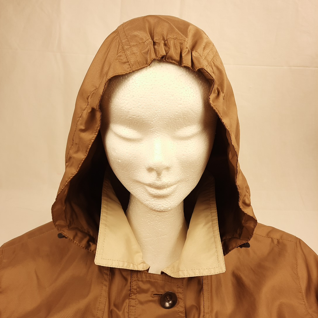 Voir photo 4 de veste sport chic couleur noisette à capuche PETER HAHN T 44 veste sport chic couleur noisette à capuche PETER HAHN T 44 Très bon état reconditionné photo 4