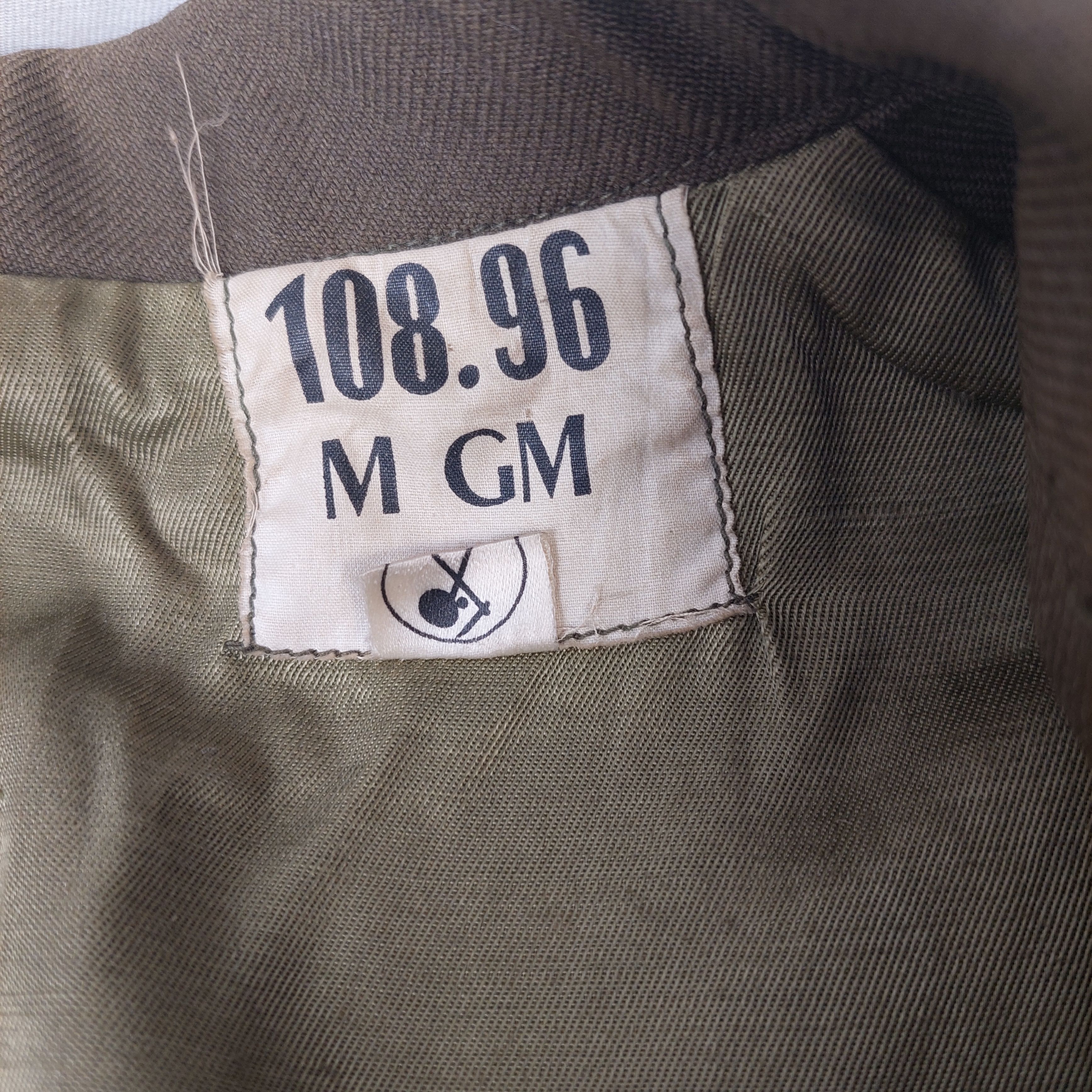 Voir photo 9 de Veste Troupes de Marine, Écusson Rare et Couverts - Militaria // Veste Troupes de Marine, Écusson Rare et Couverts - Militaria // Bon état reconditionné photo 9