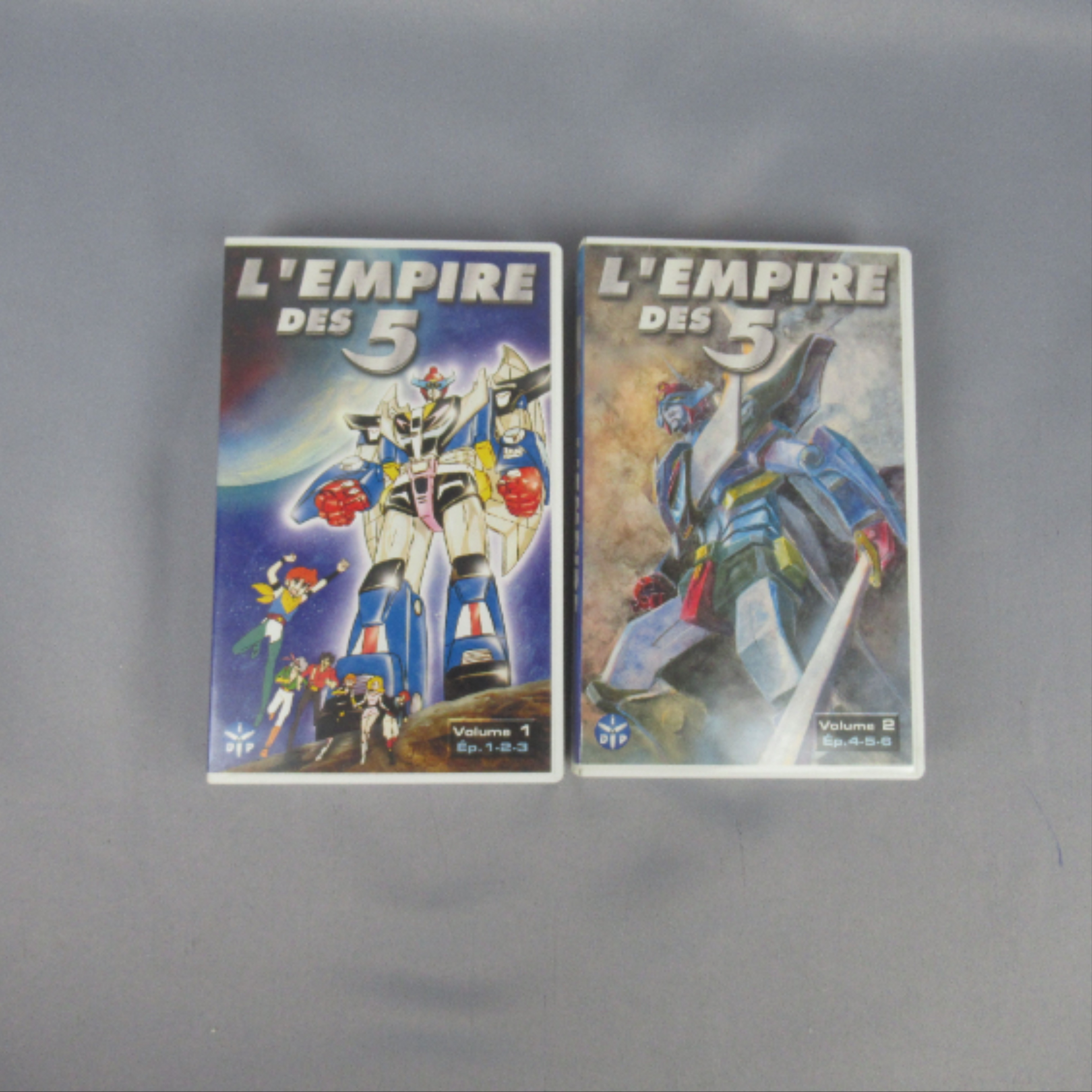 Voir photo 3 de VHS, l'intégral de "L'empire des 5" VHS, l'intégral de "L'empire des 5" Bon état reconditionné photo 3