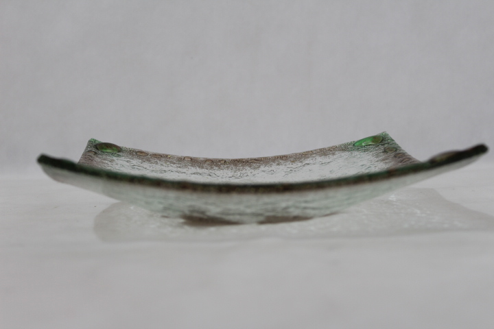 Voir photo 4 de Vide poche carré en verre soufflé gouttes d'eau décor feuille Vide poche carré en verre soufflé gouttes d'eau décor feuille Très bon état reconditionné photo 4