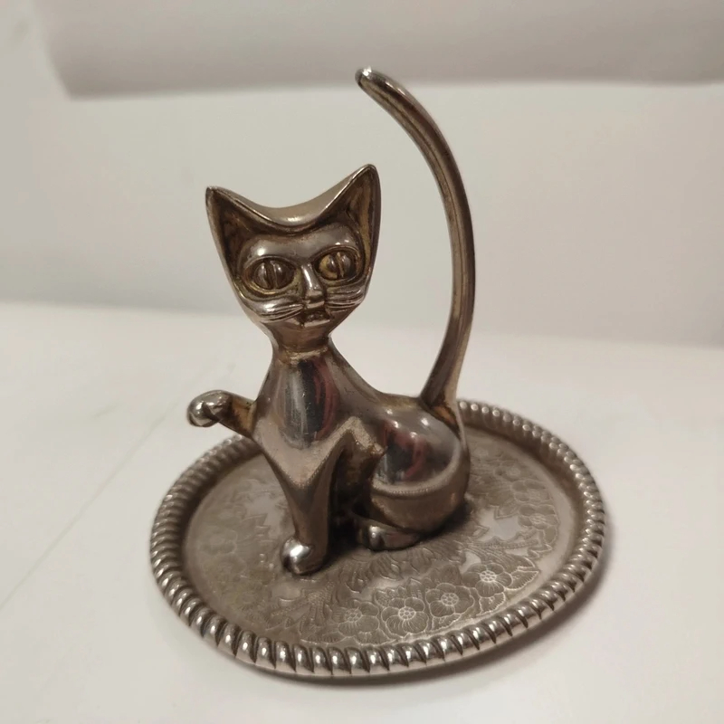 Voir photo 7 de Vide-poche chat vintage en métal argenté décoratif porte-bijoux design animal Vide-poche chat vintage en métal argenté décoratif porte-bijoux design animal Très bon état reconditionné photo 7